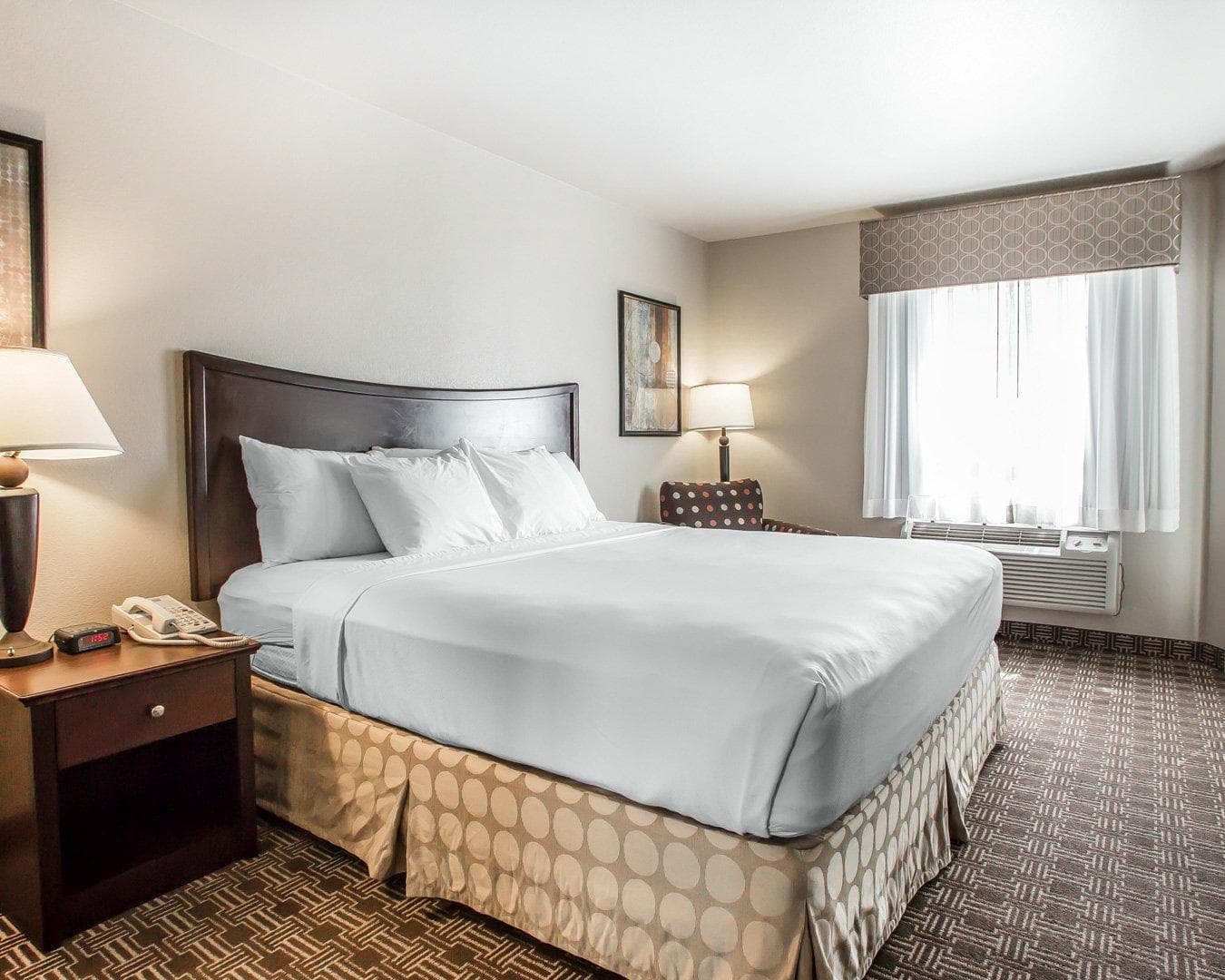 MainStay Suites St. Robert - Fort Leonard Wood - Image 2