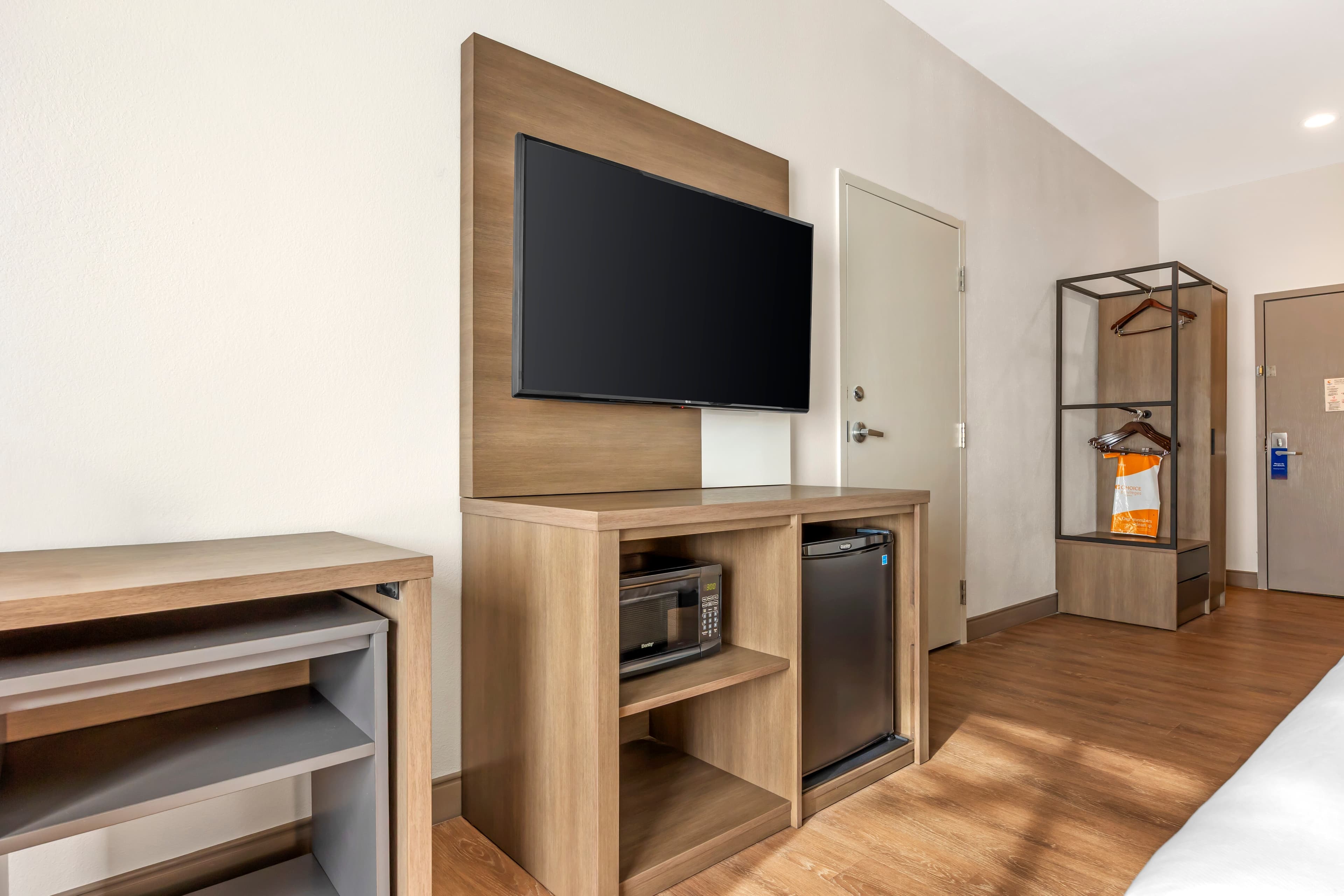 Comfort Inn Sullivan — 8