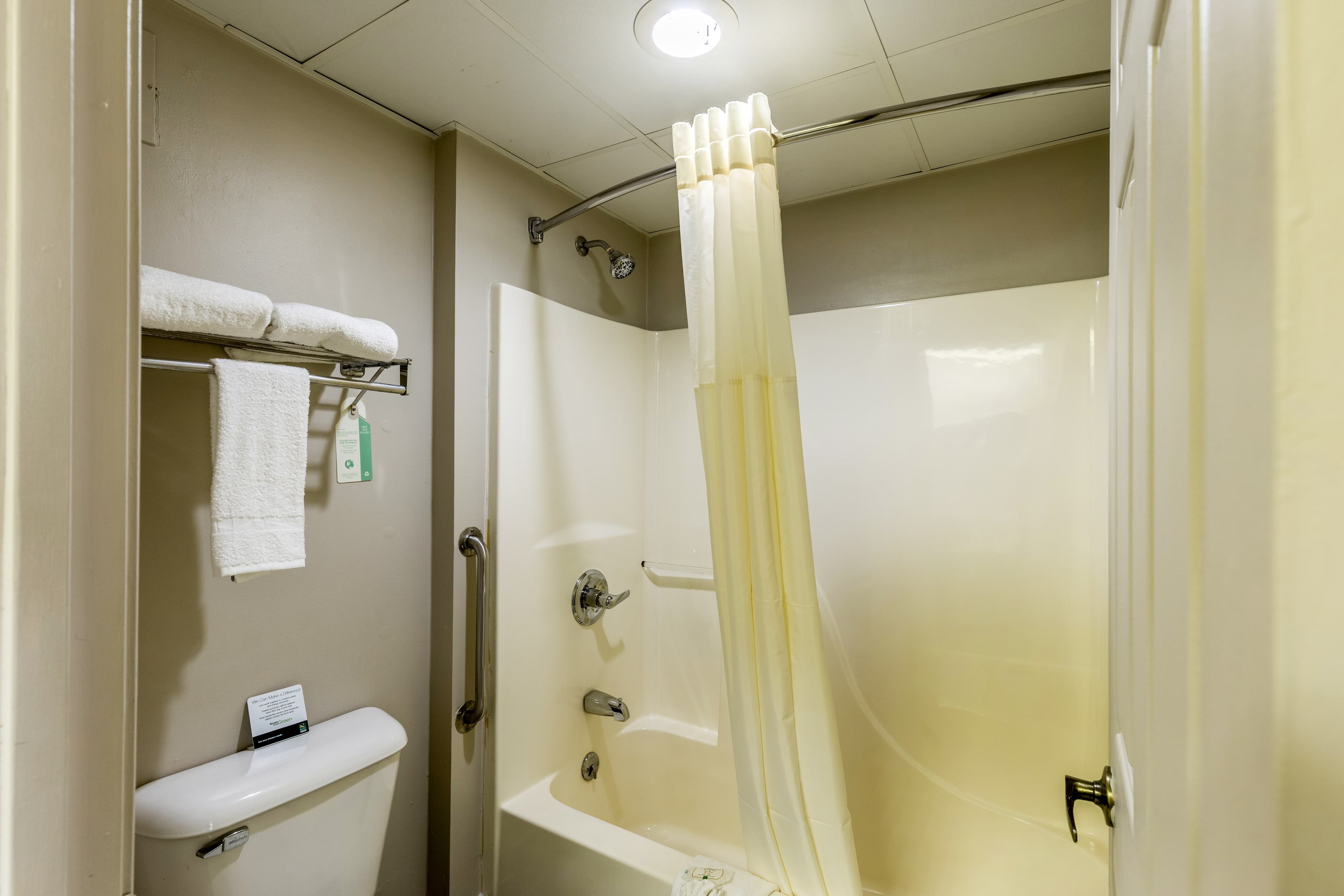 Quality Inn Rolla - Image 5