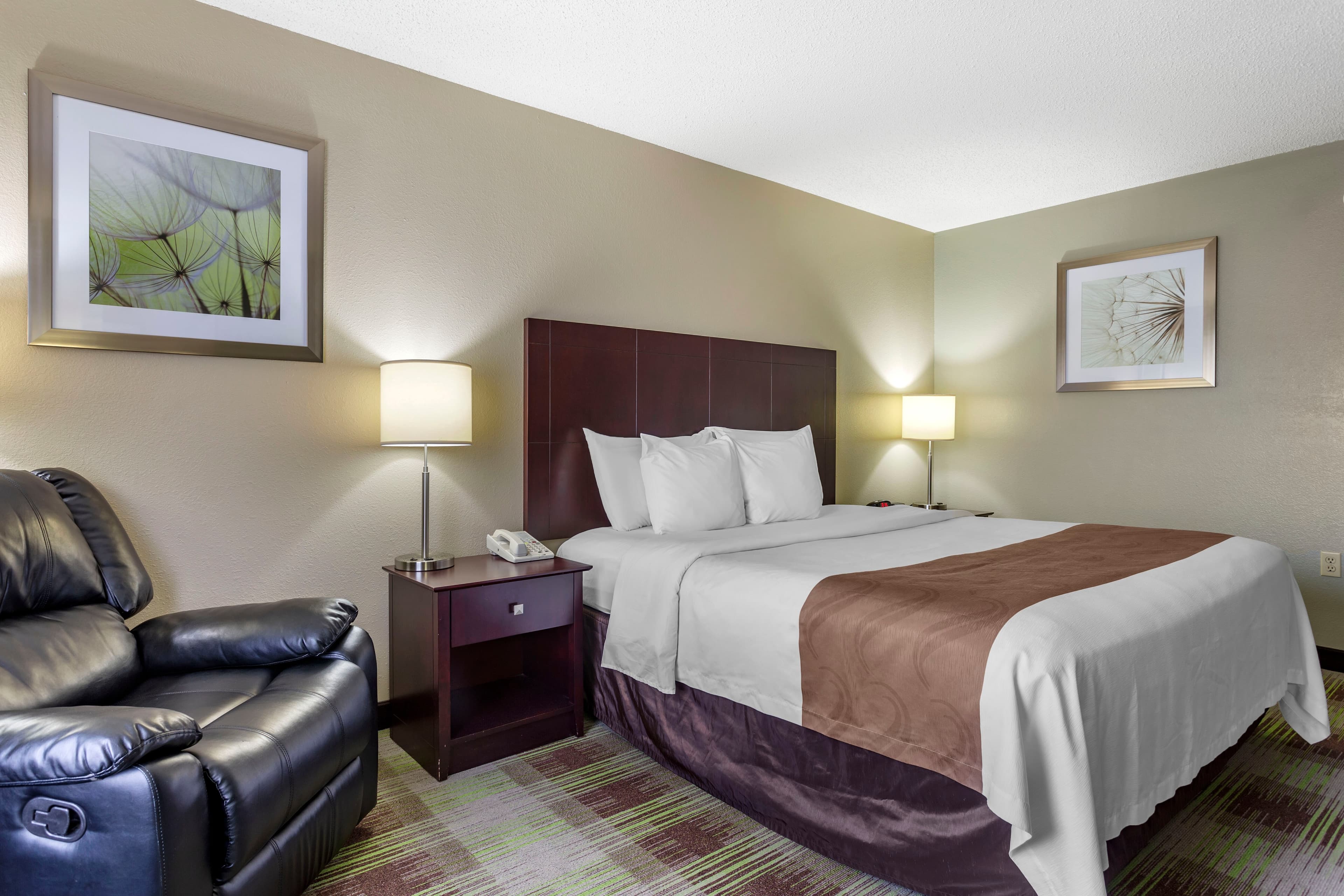 Quality Inn St. Robert - Ft. Leonard Wood - Image 4
