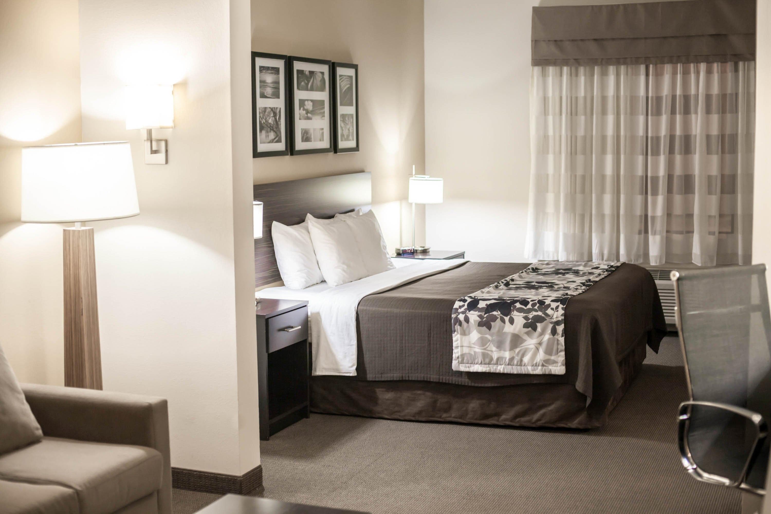 Sleep Inn & Suites Indoor Waterpark — 18