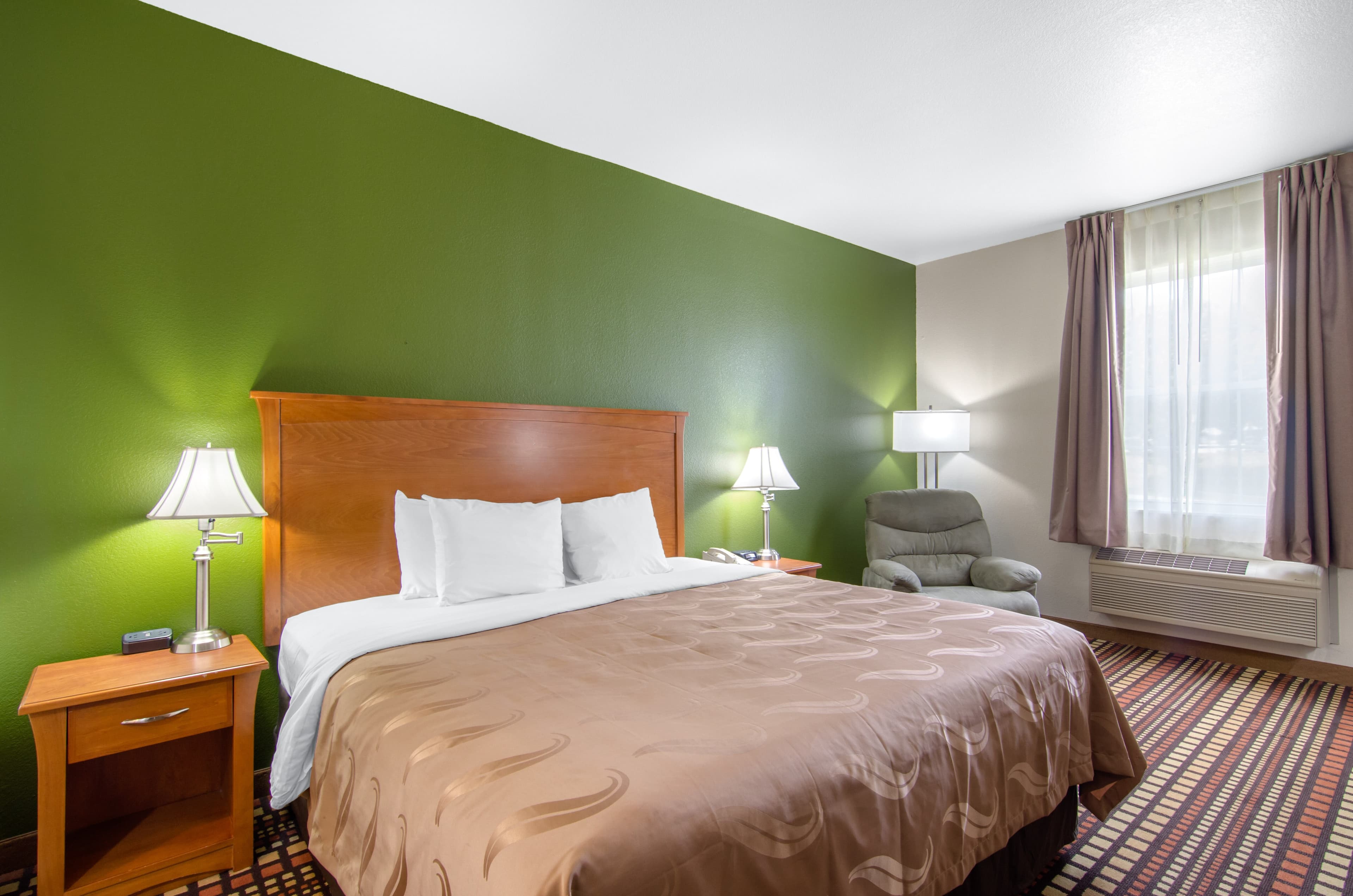 Quality Inn Kearney - Liberty - Image 2