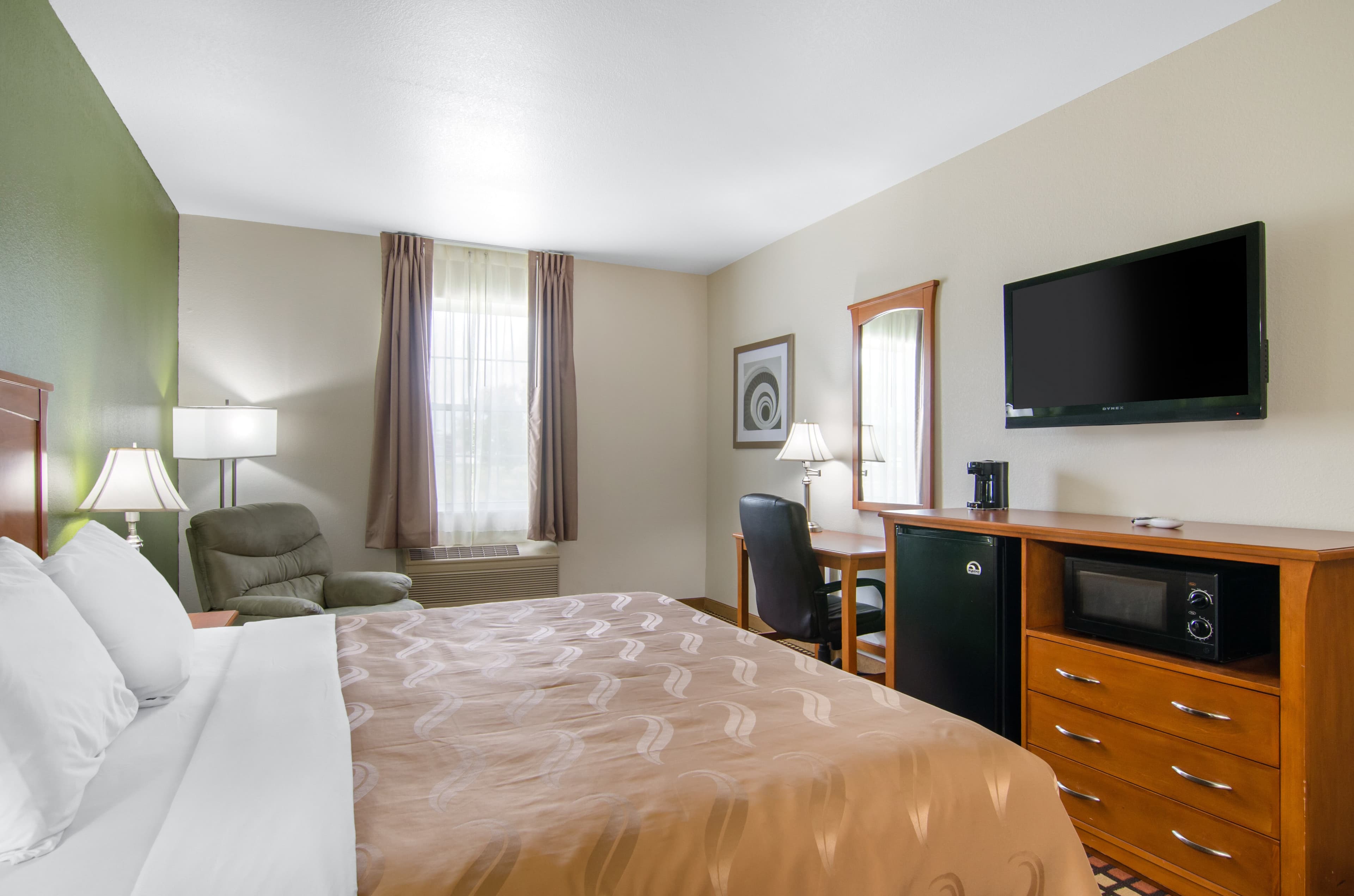 Quality Inn Kearney - Liberty - Image 3