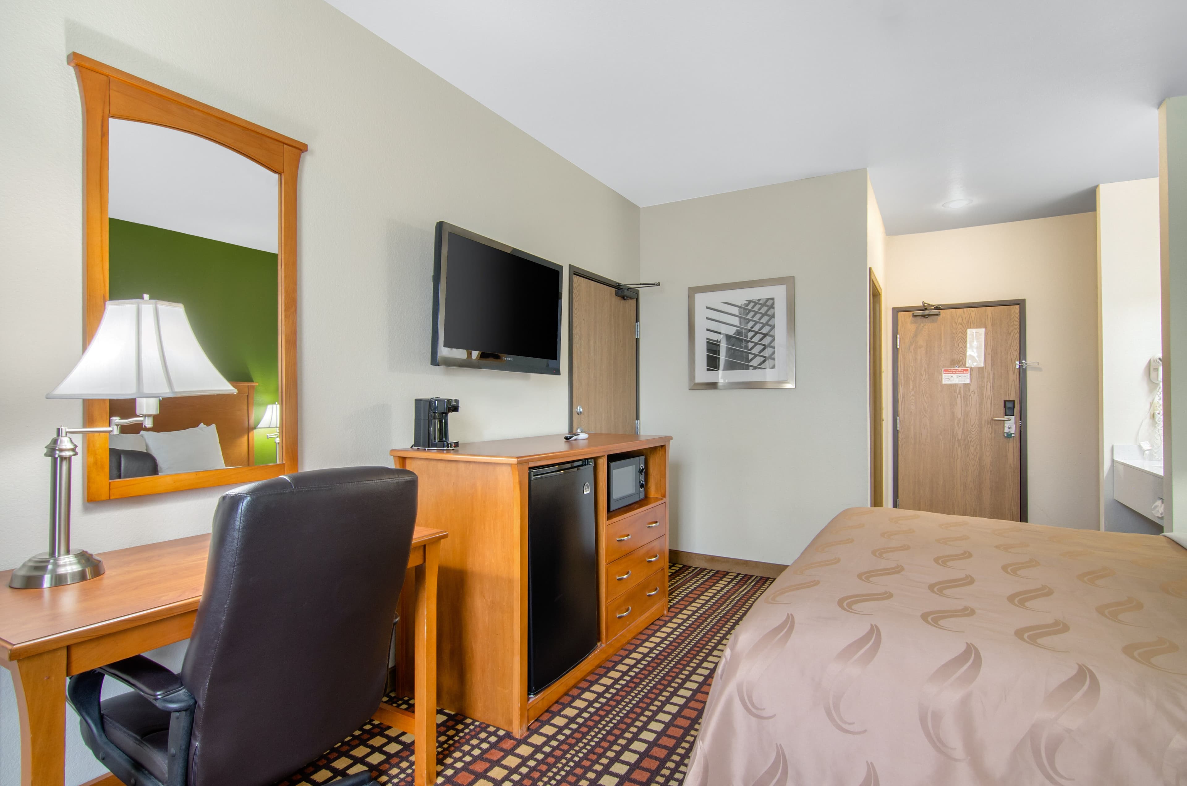 Quality Inn Kearney - Liberty - Image 5