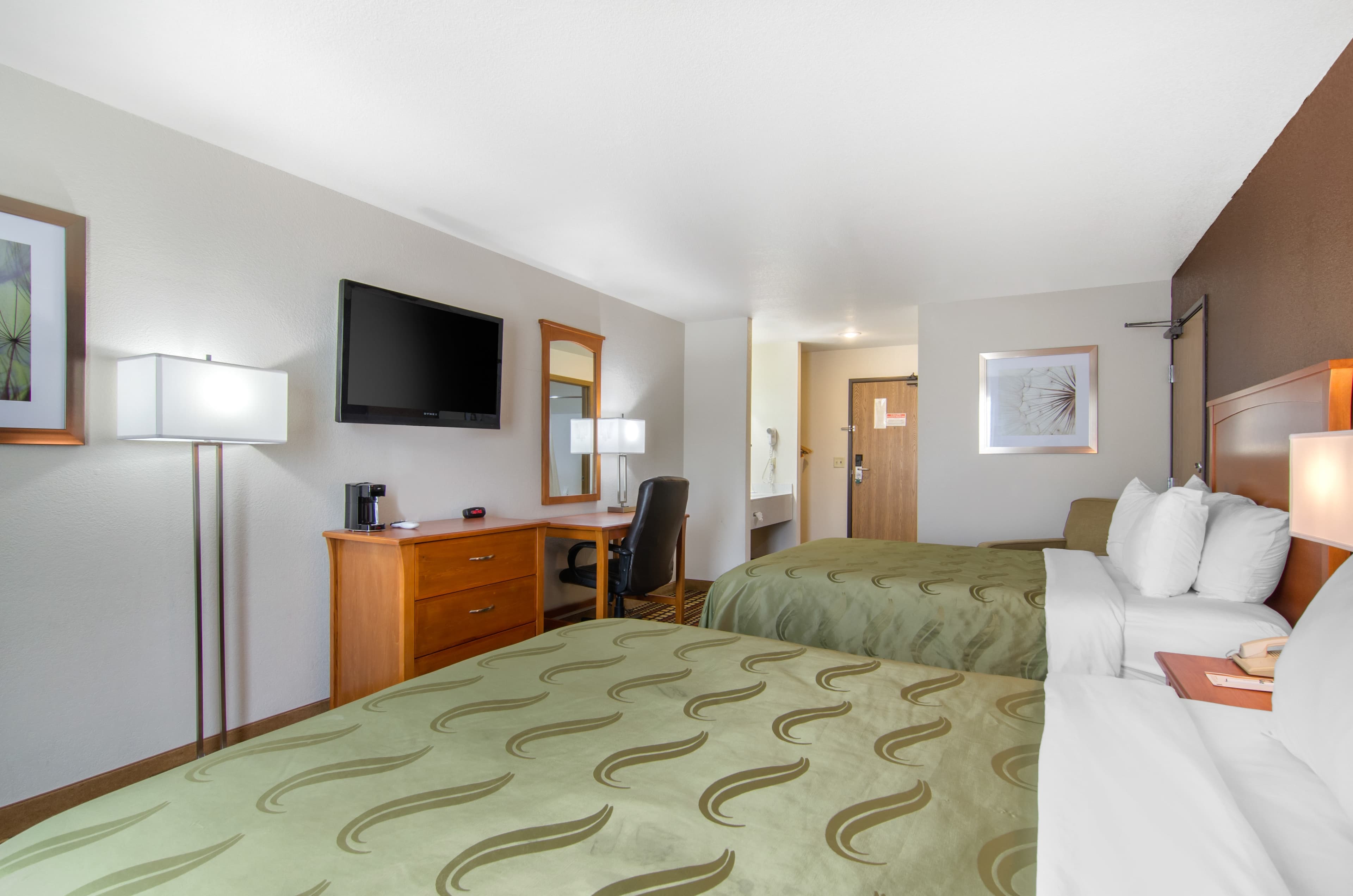 Quality Inn Kearney - Liberty — 16