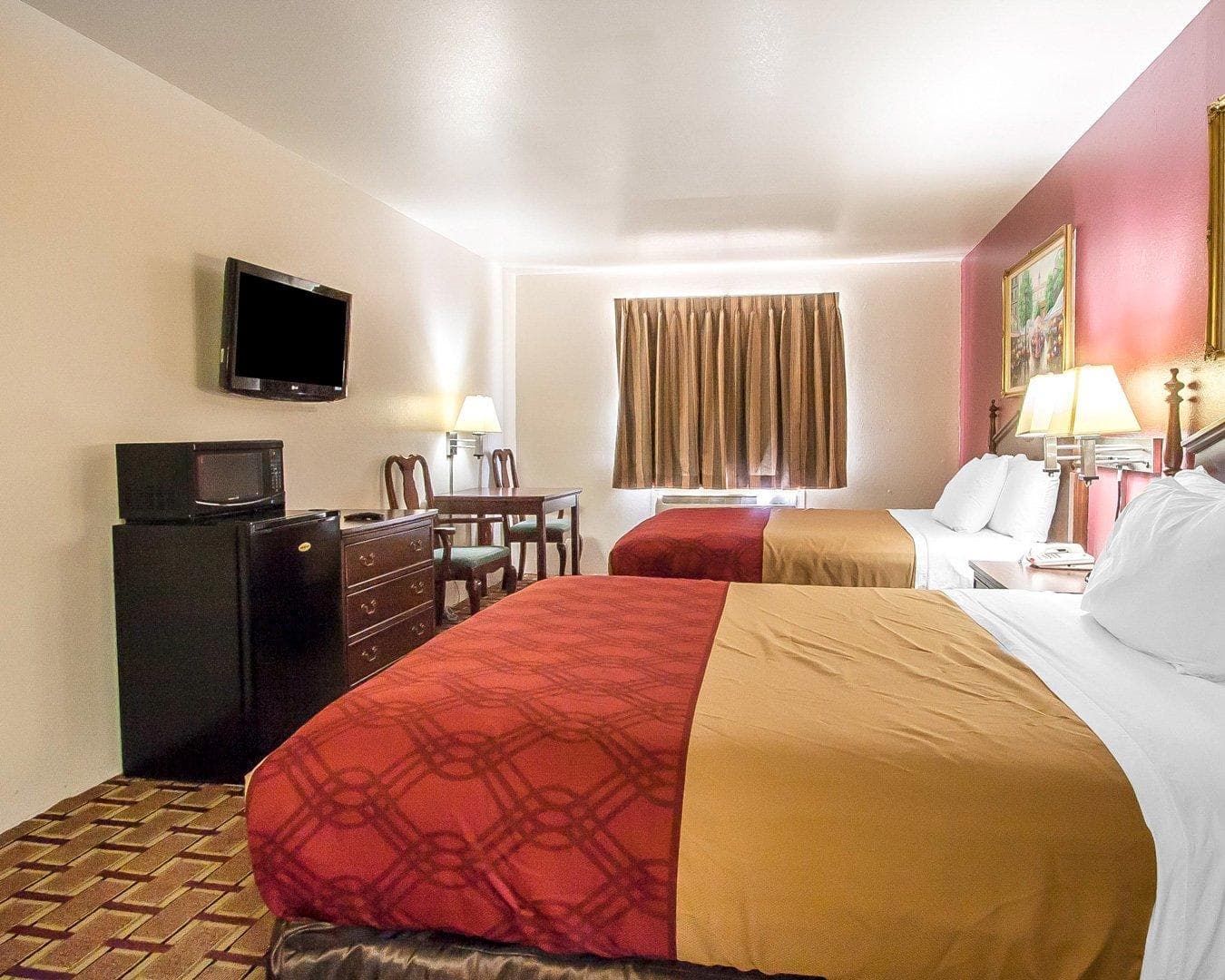 Econo Lodge Dexter — 10