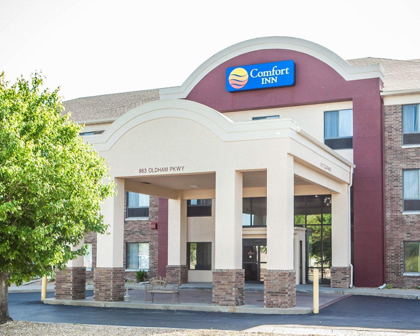 Comfort Inn Lees Summit @ Hwy 50 & Hwy 291 - Image 1