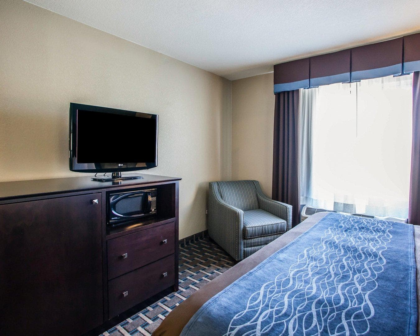 Comfort Inn Lees Summit @ Hwy 50 & Hwy 291 — 28