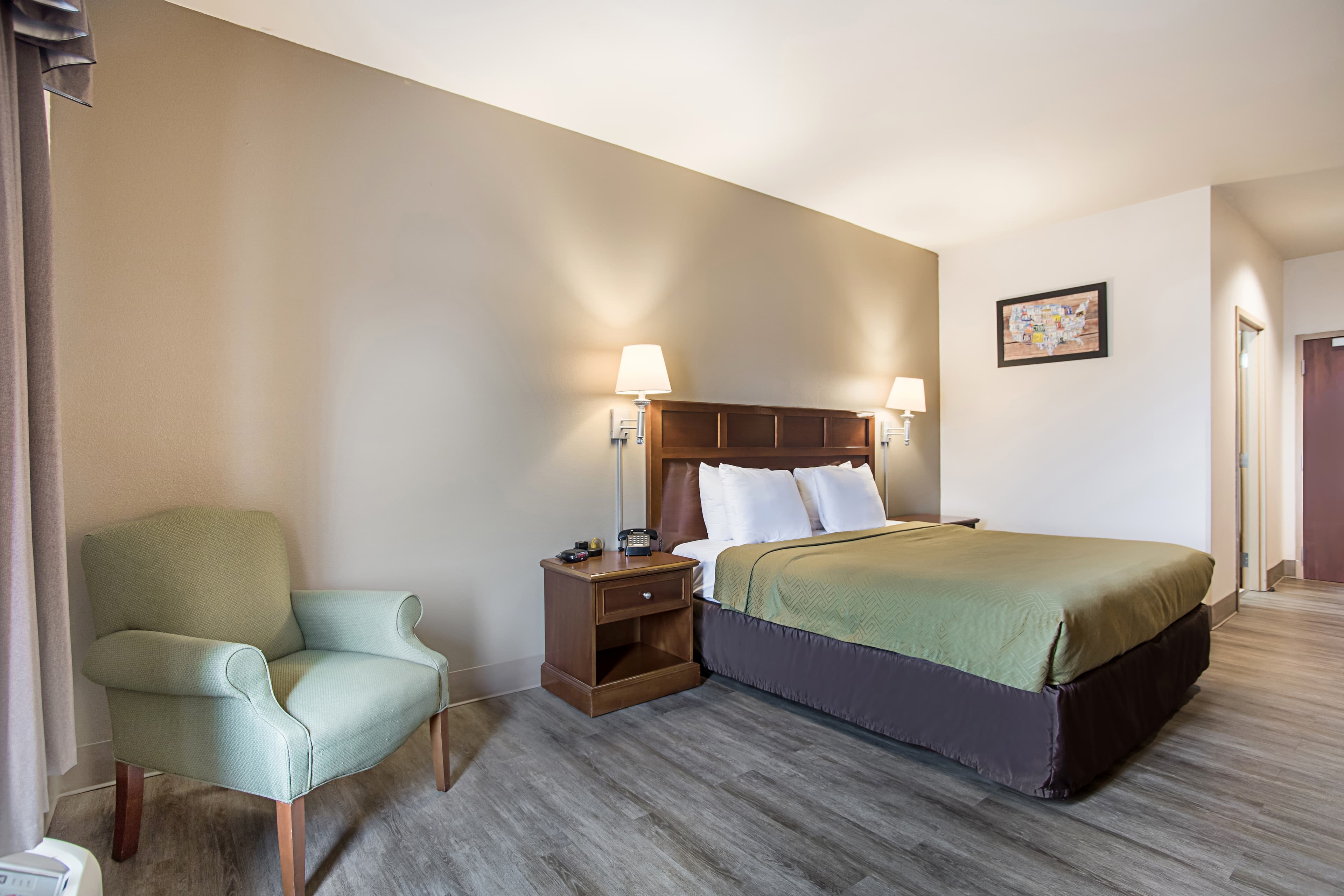 Econo Lodge Anderson — 6
