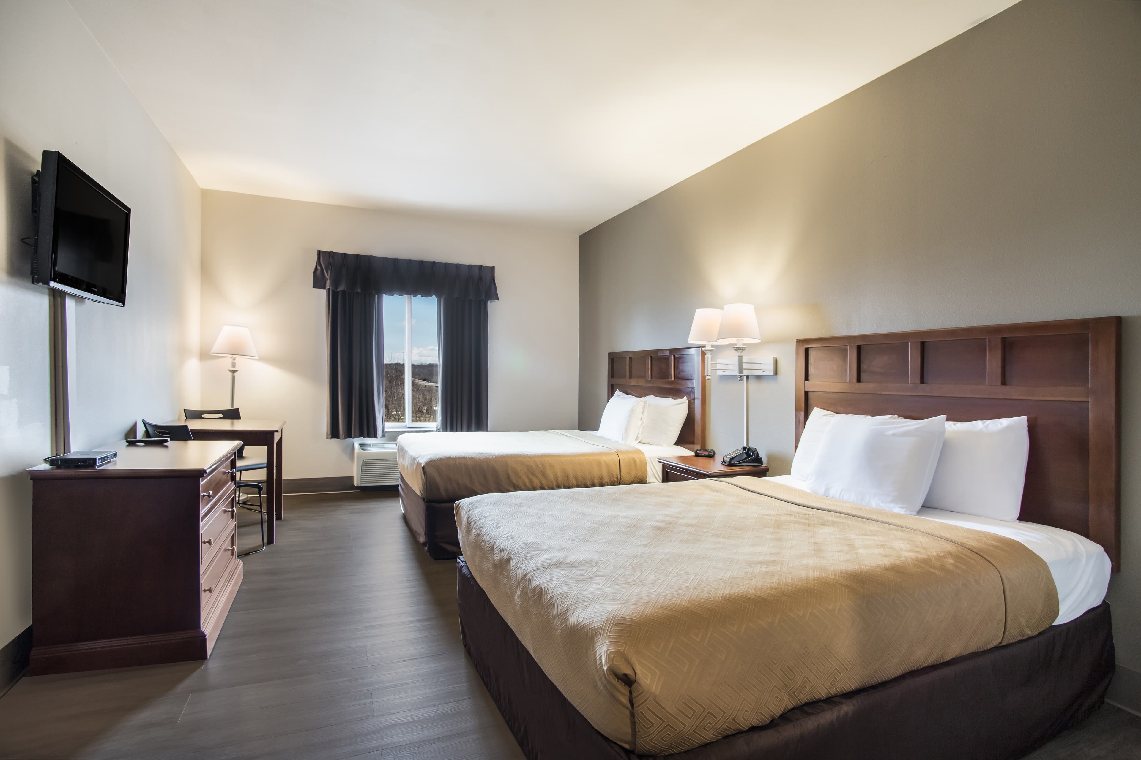 Econo Lodge Anderson — 11