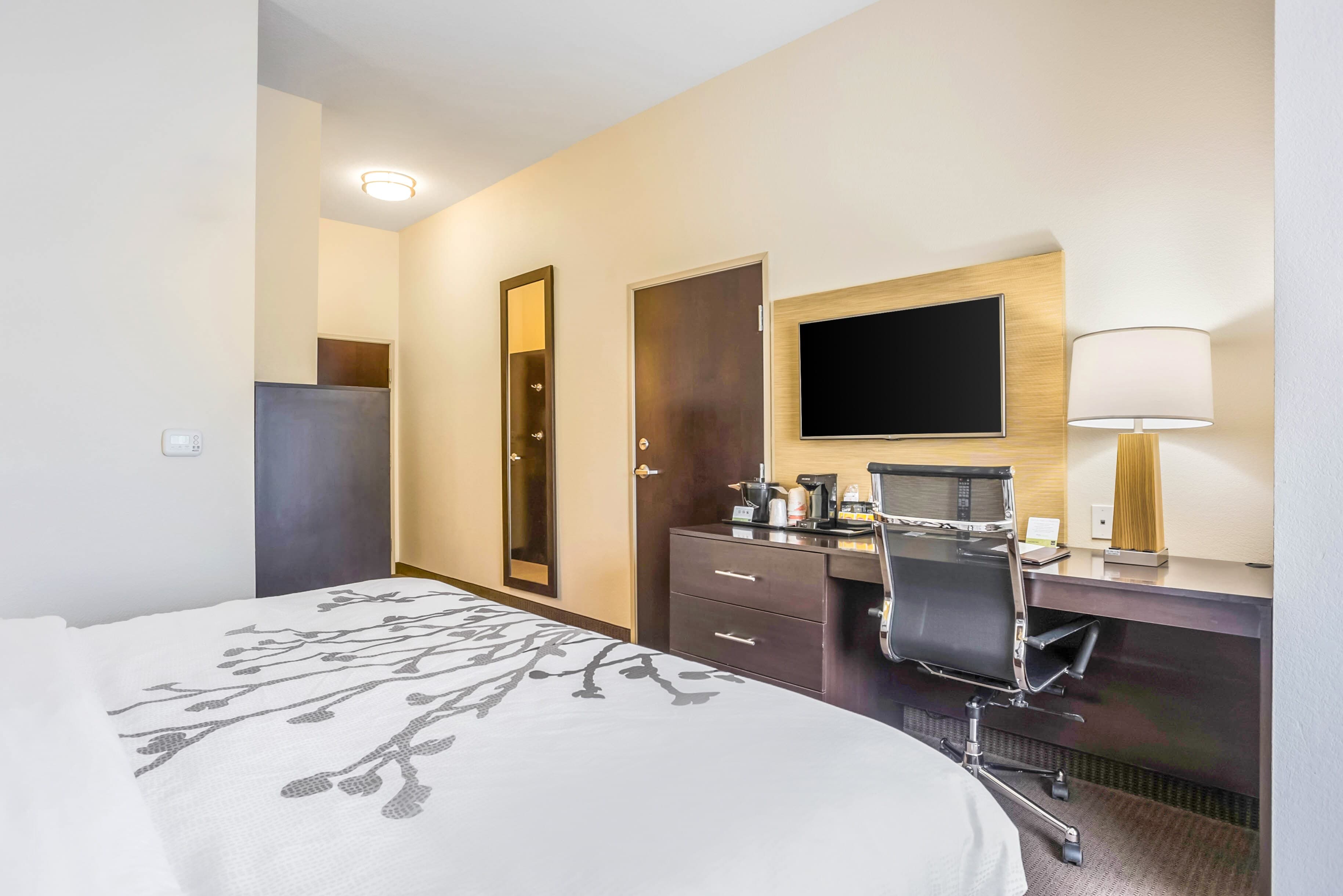 Sleep Inn & Suites Hannibal West - Image 3