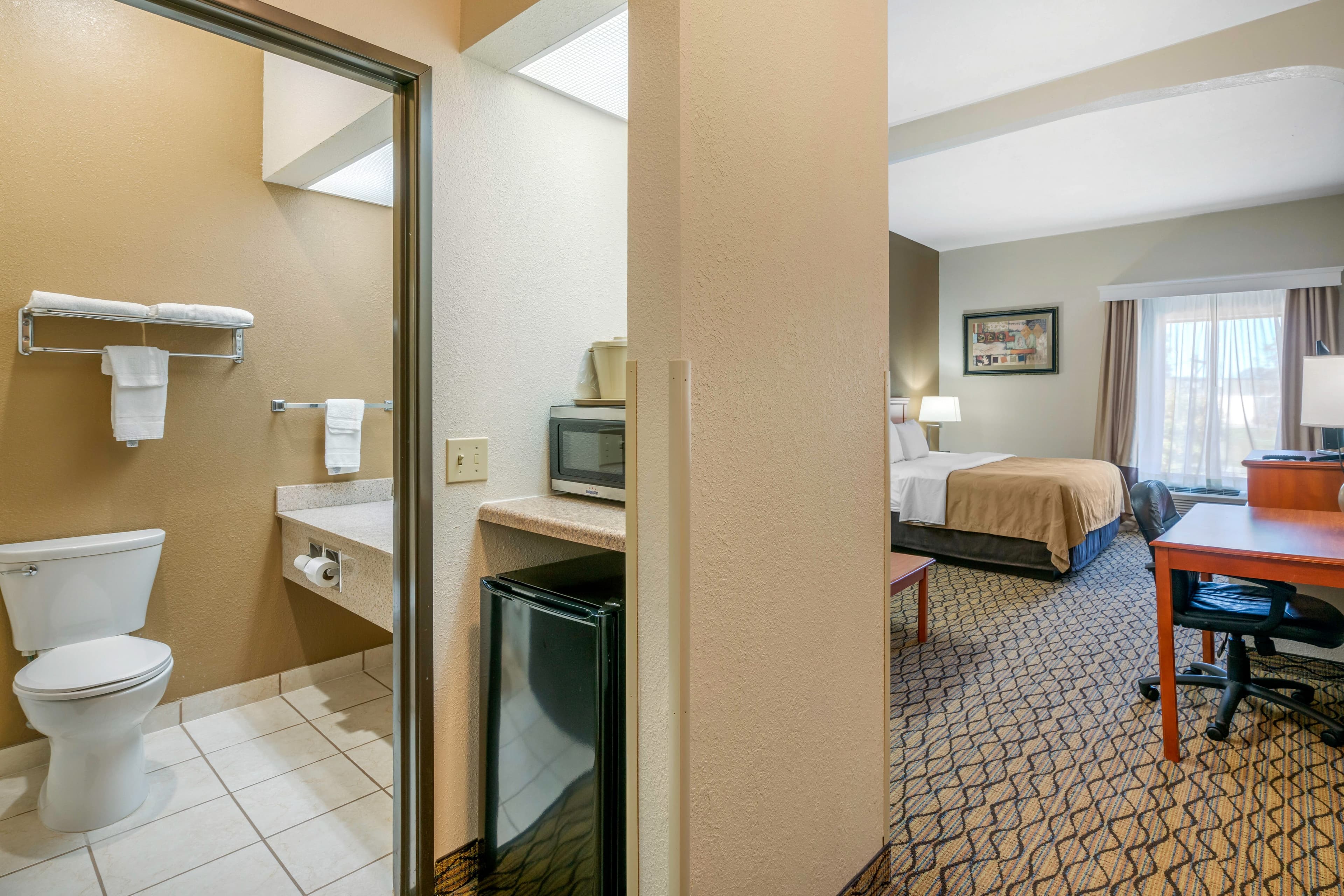 Quality Inn & Suites Jefferson City — 13
