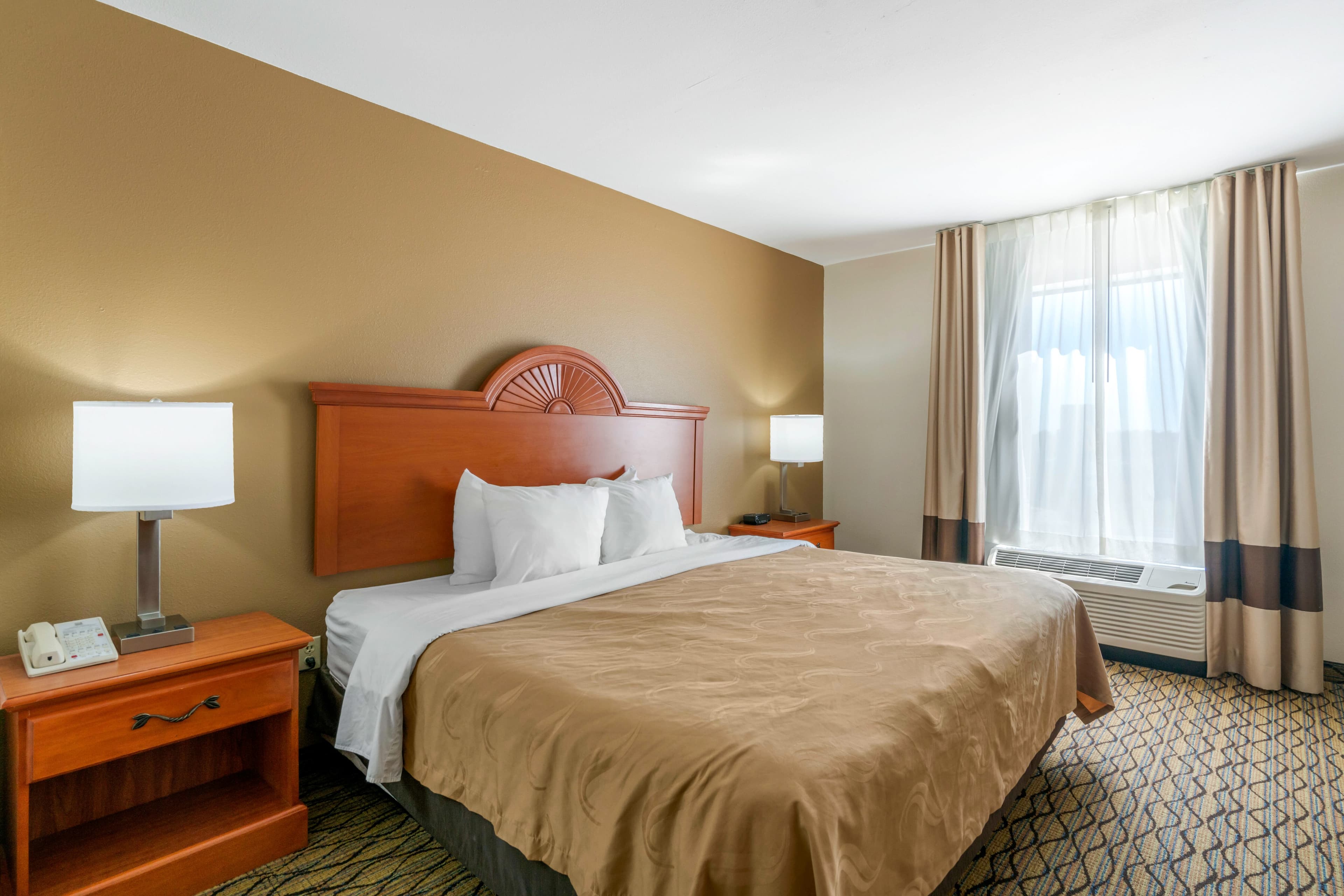 Quality Inn & Suites Jefferson City - Image 1