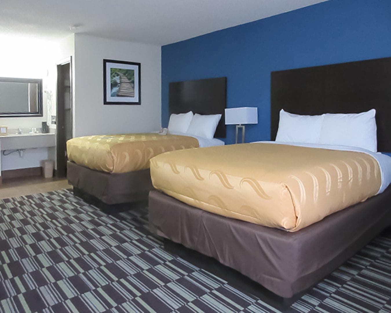 Quality Inn Farmington - Image 1