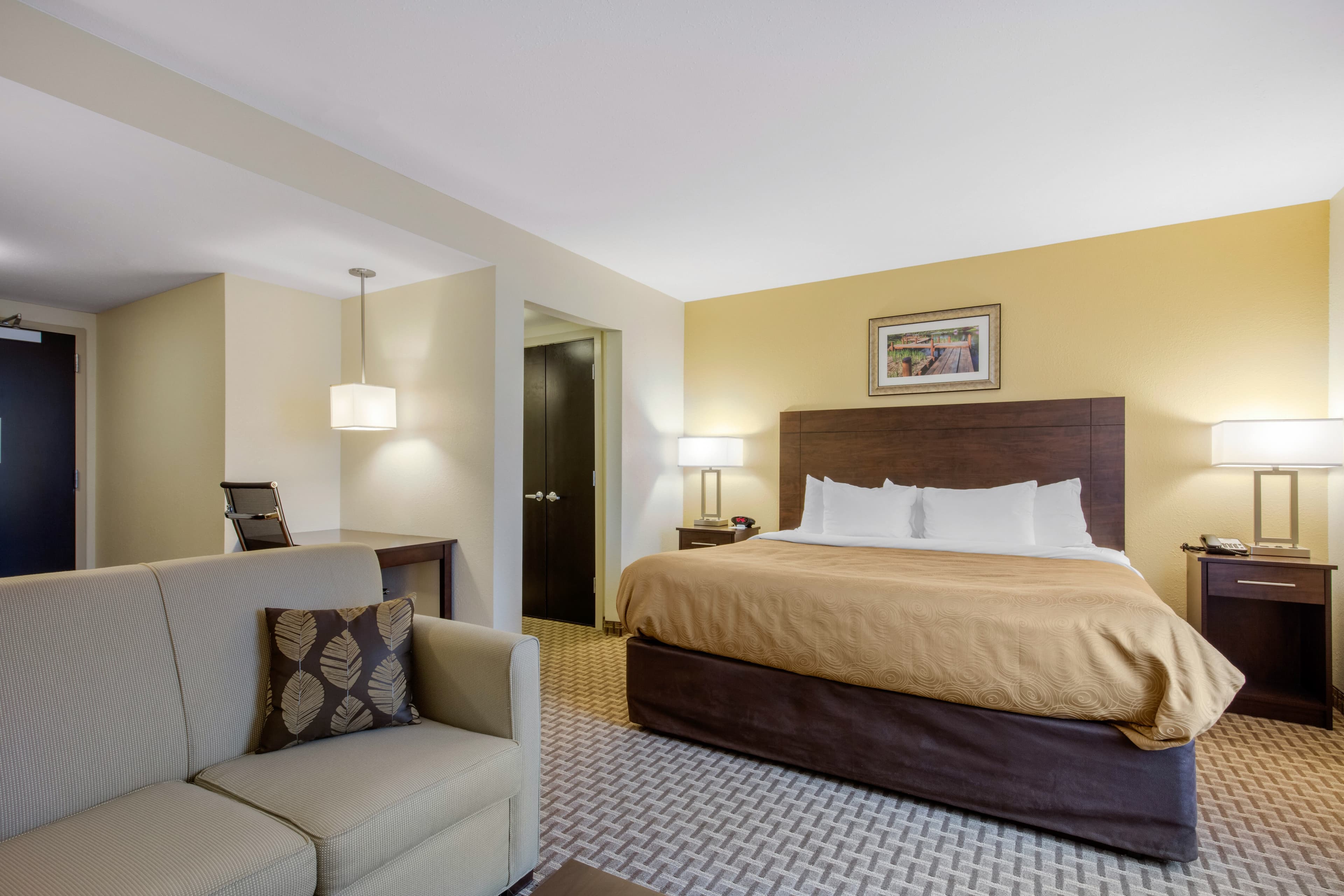 MainStay Suites St. Louis Airport - Image 2