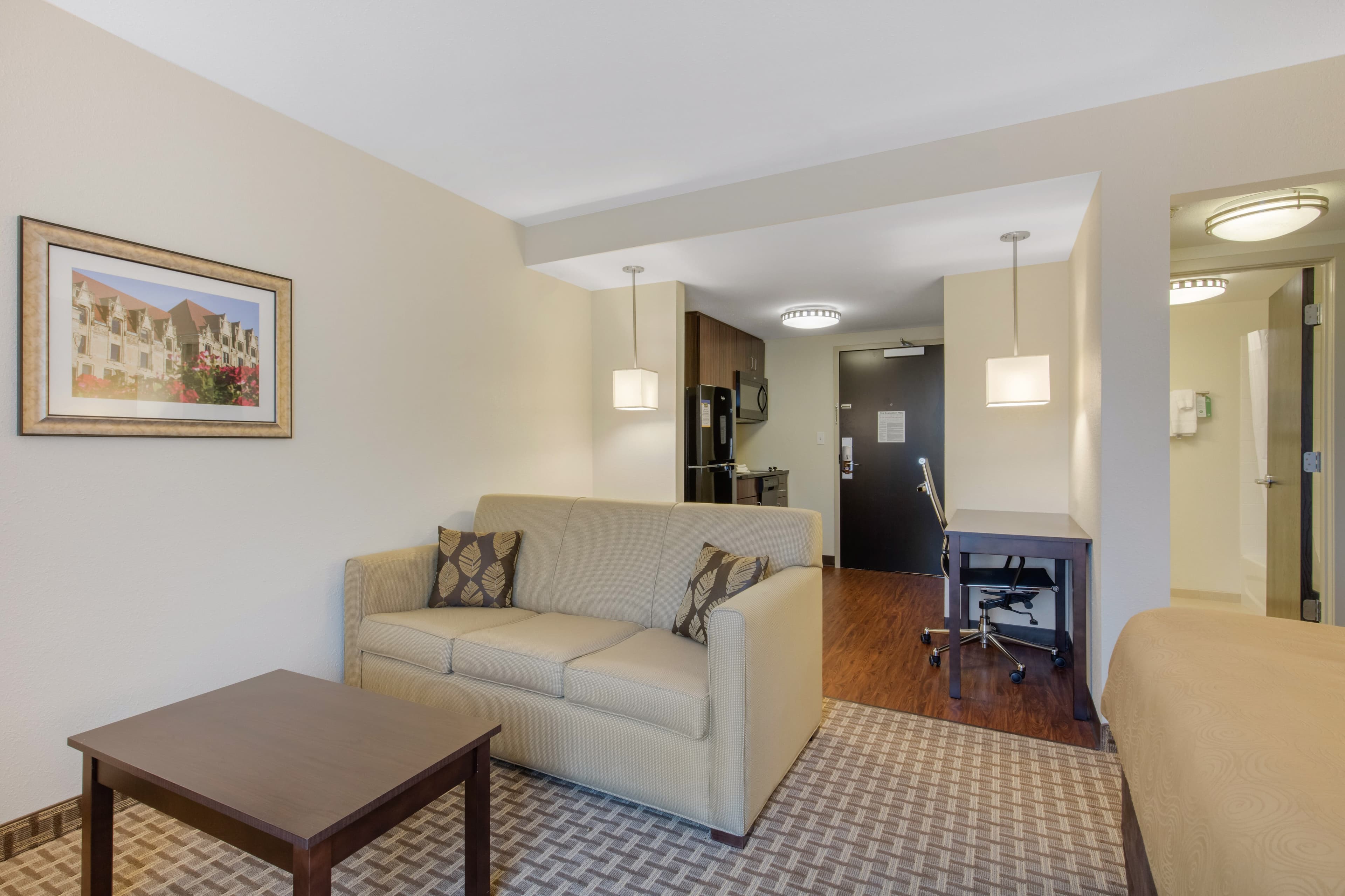 MainStay Suites St. Louis Airport - Image 4