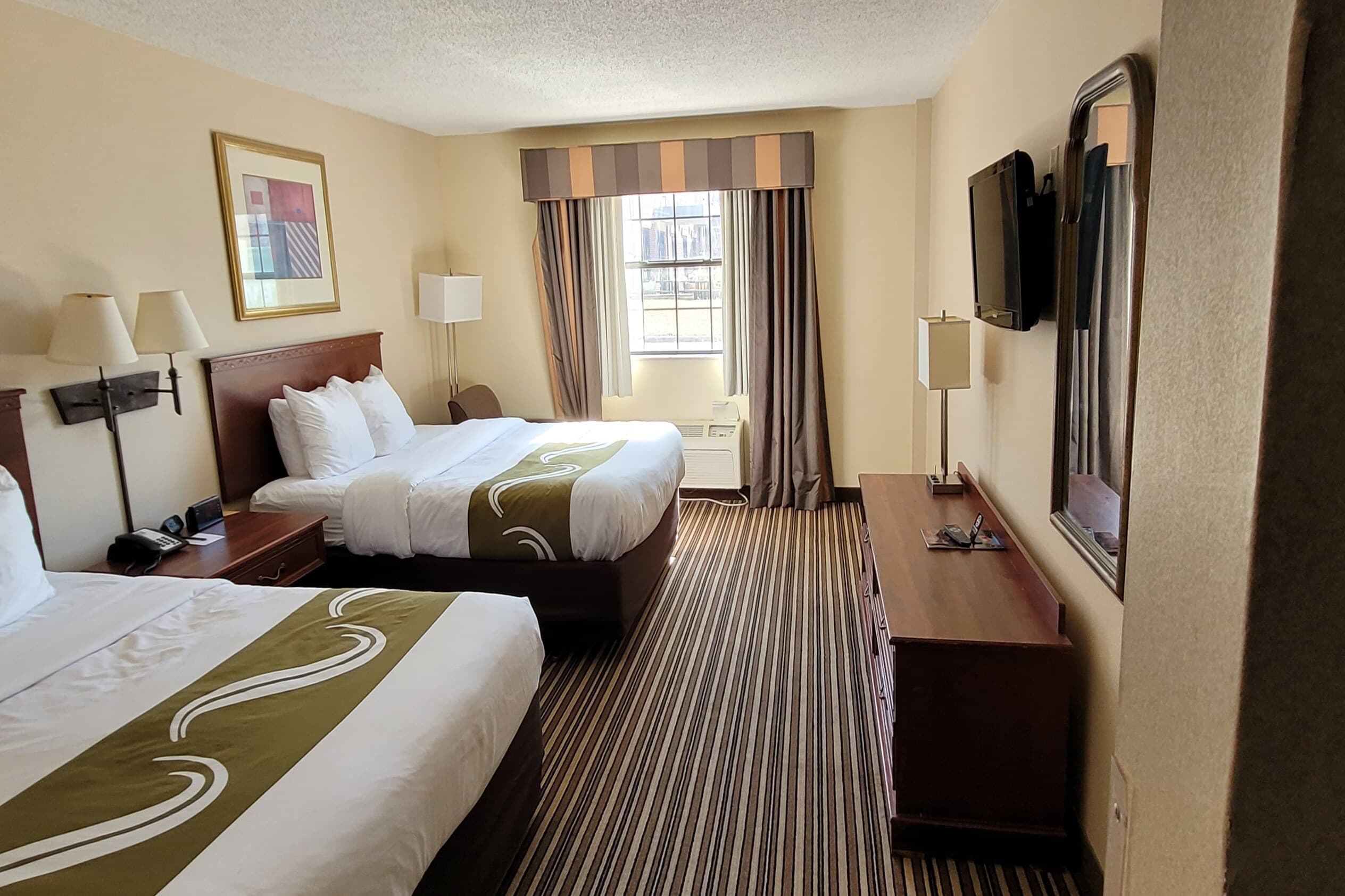 Quality Inn & Suites Columbia I-70 — 12