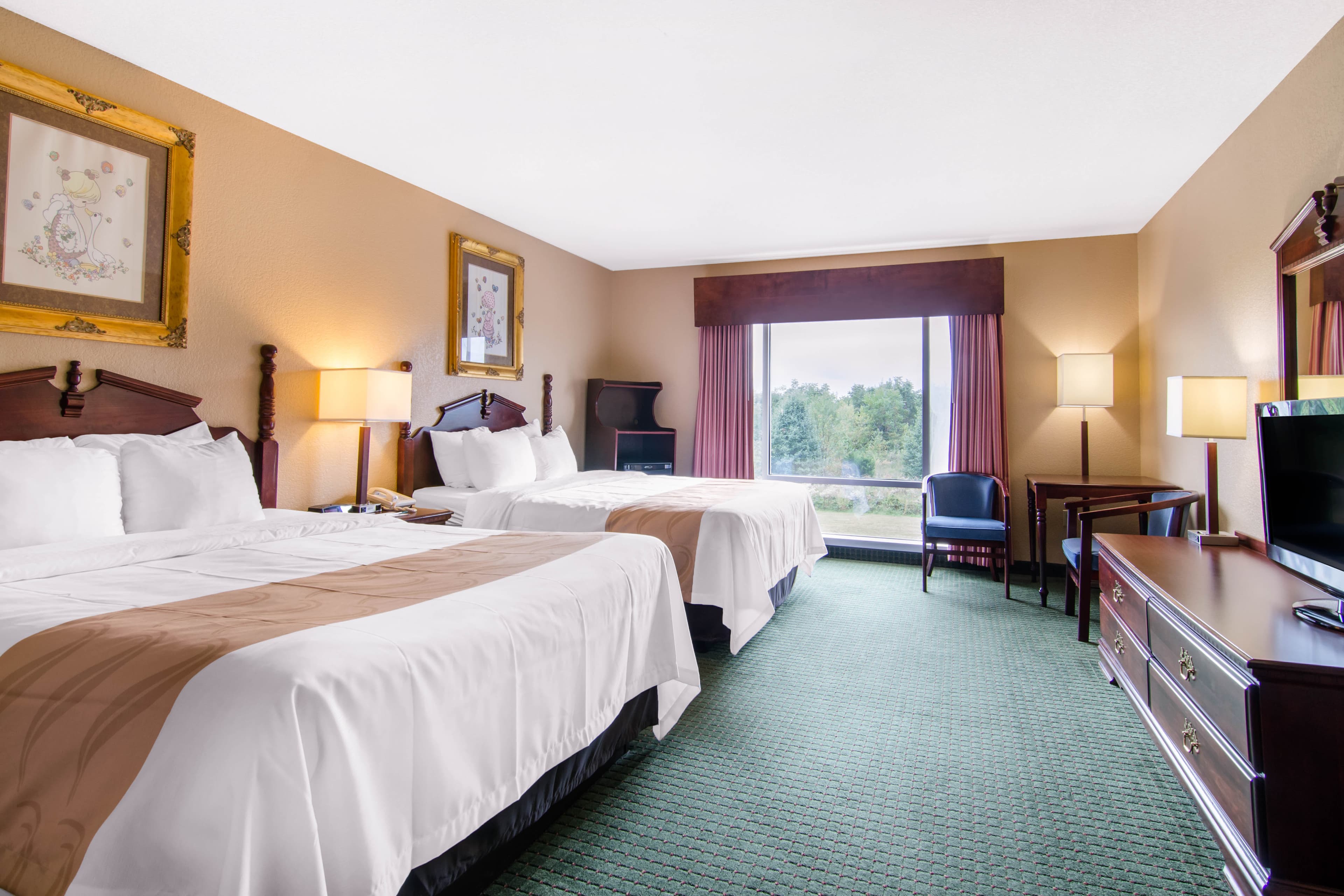 Quality Inn & Suites Carthage near Precious Moments Chapel — 37