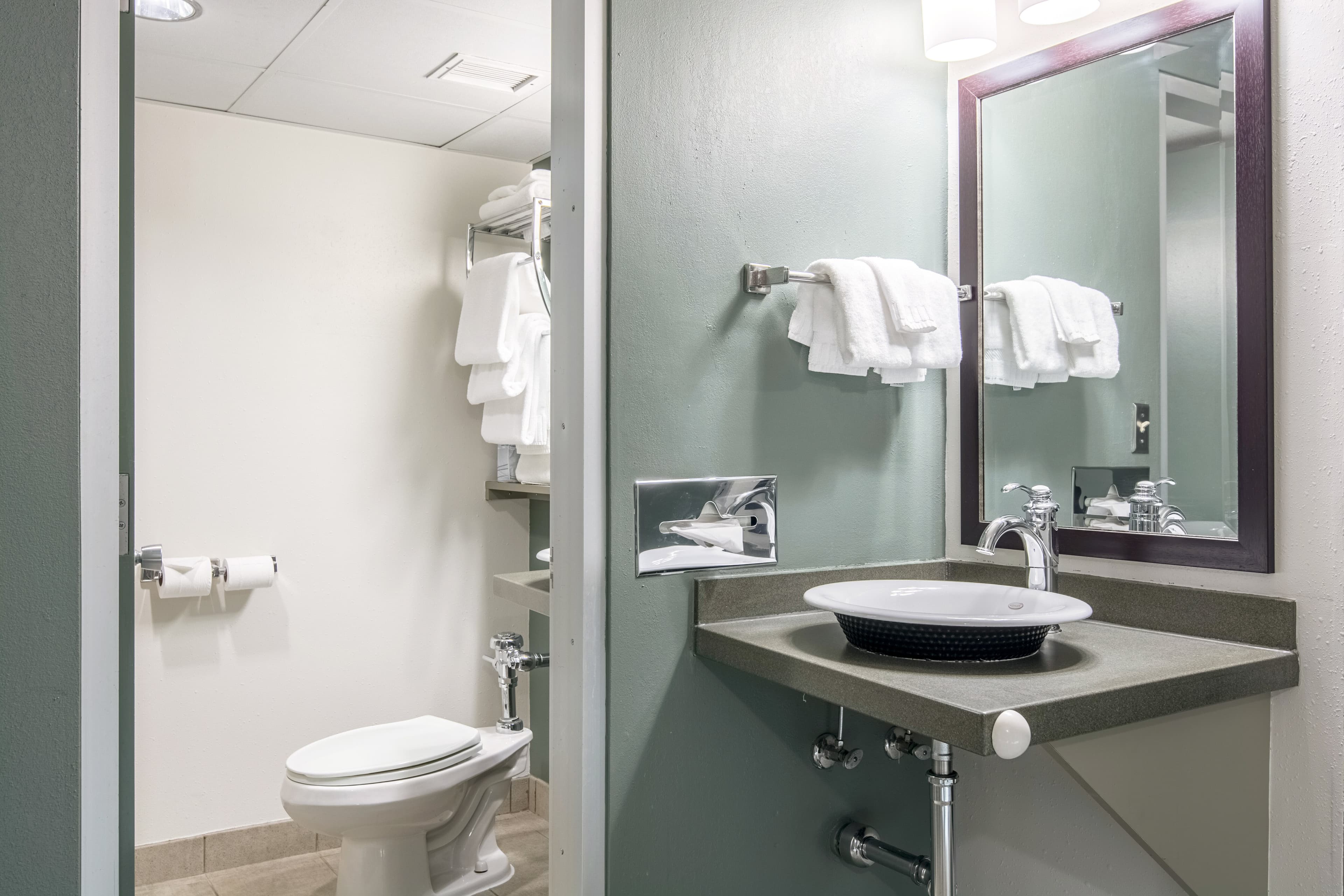 Oasis Hotel & Conv. Center, an Ascend Collection Hotel — 16