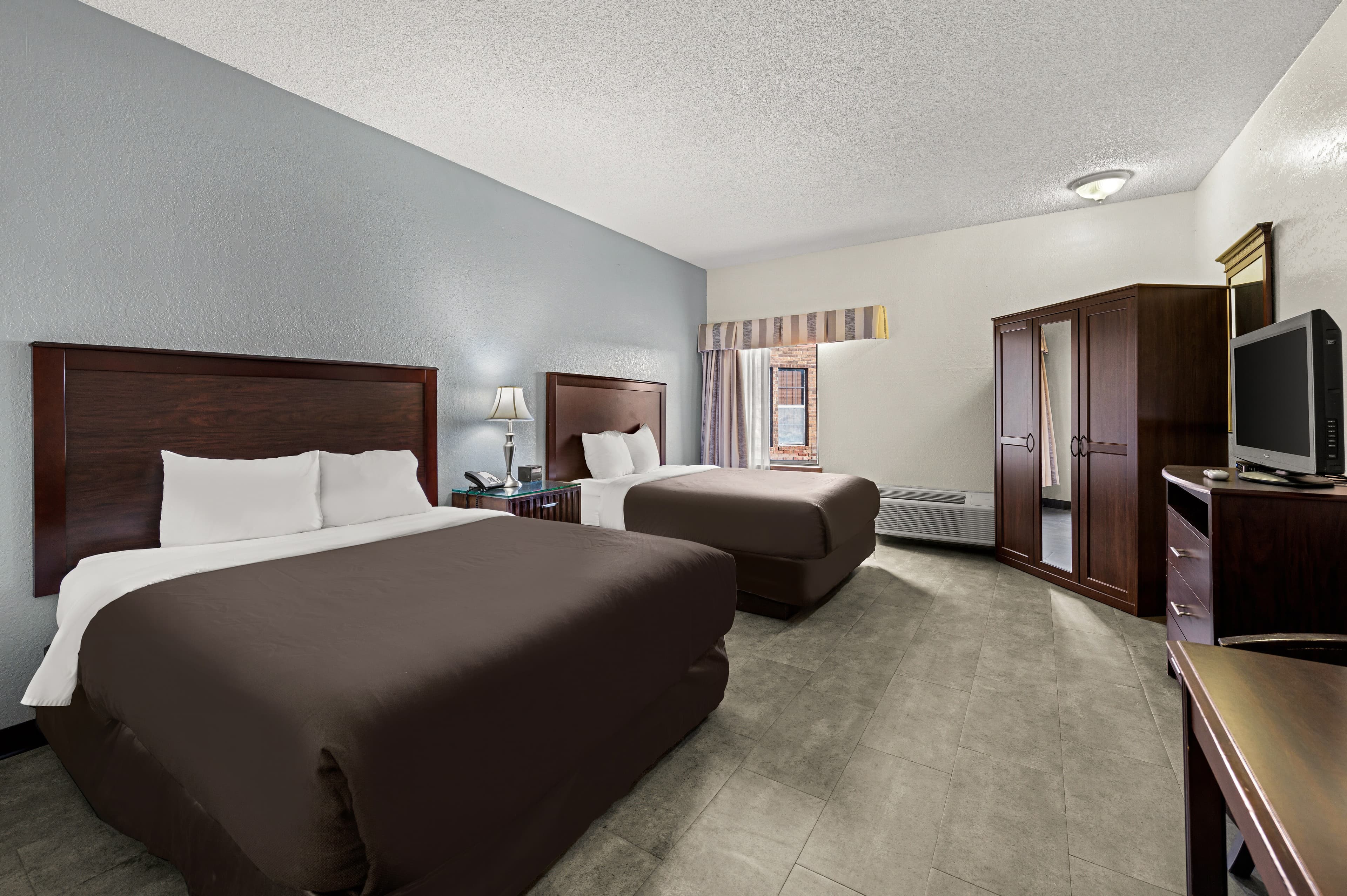 Suburban Studios Kansas City Airport North — 10