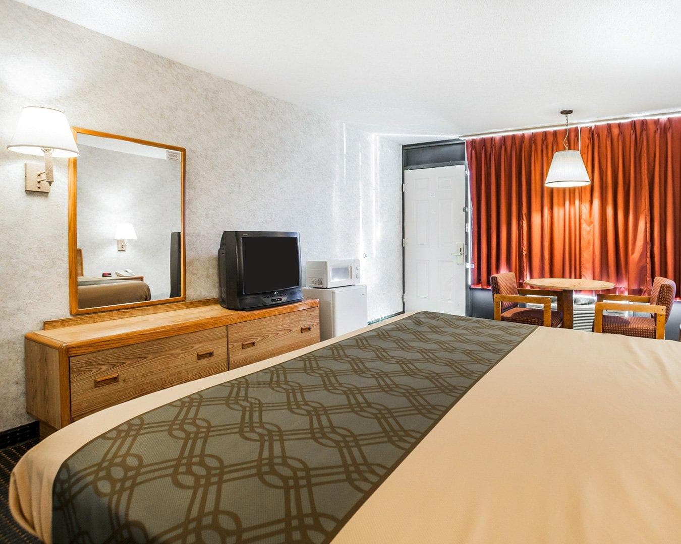 Econo Lodge Jefferson City - Image 3