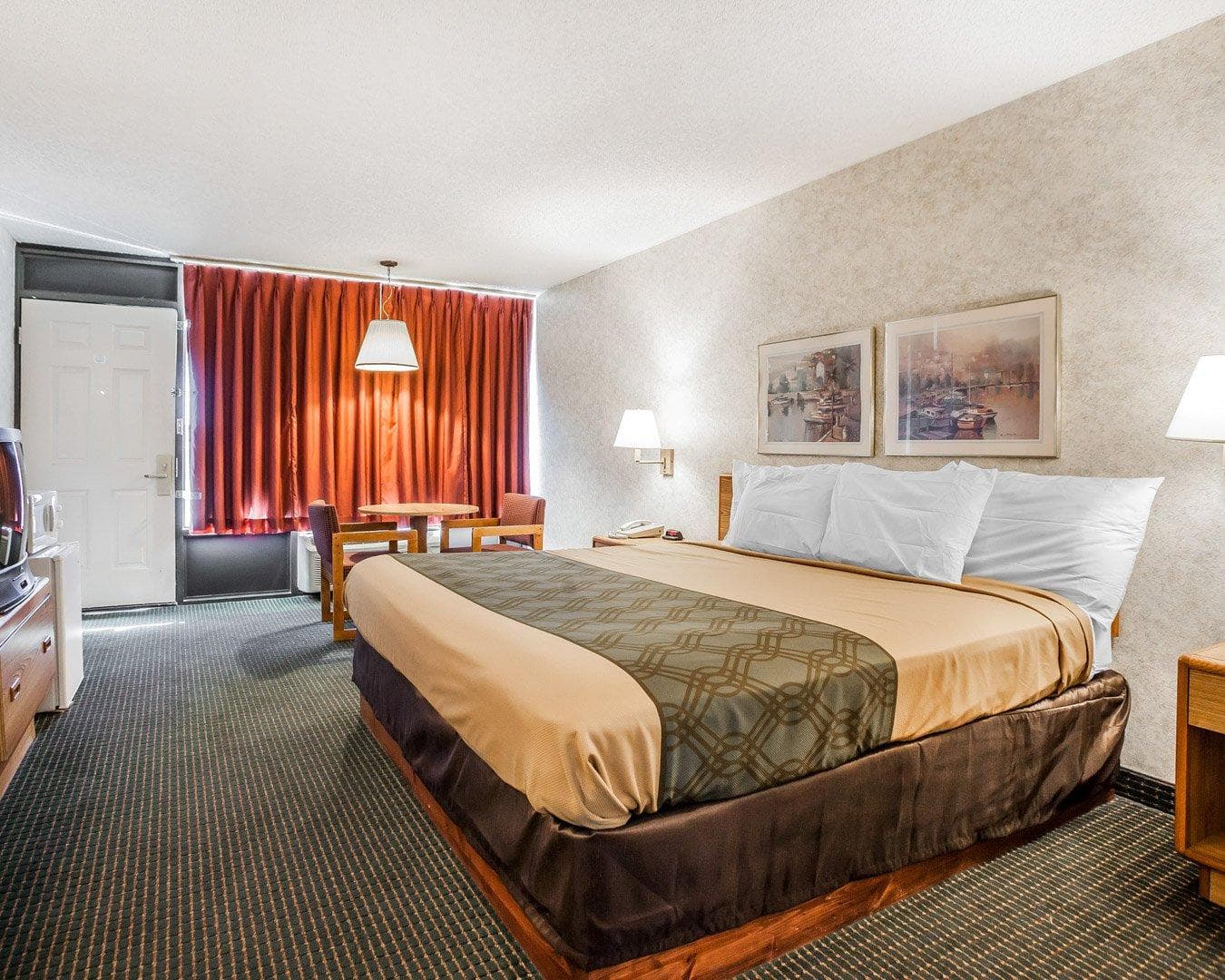 Econo Lodge Jefferson City - Image 4