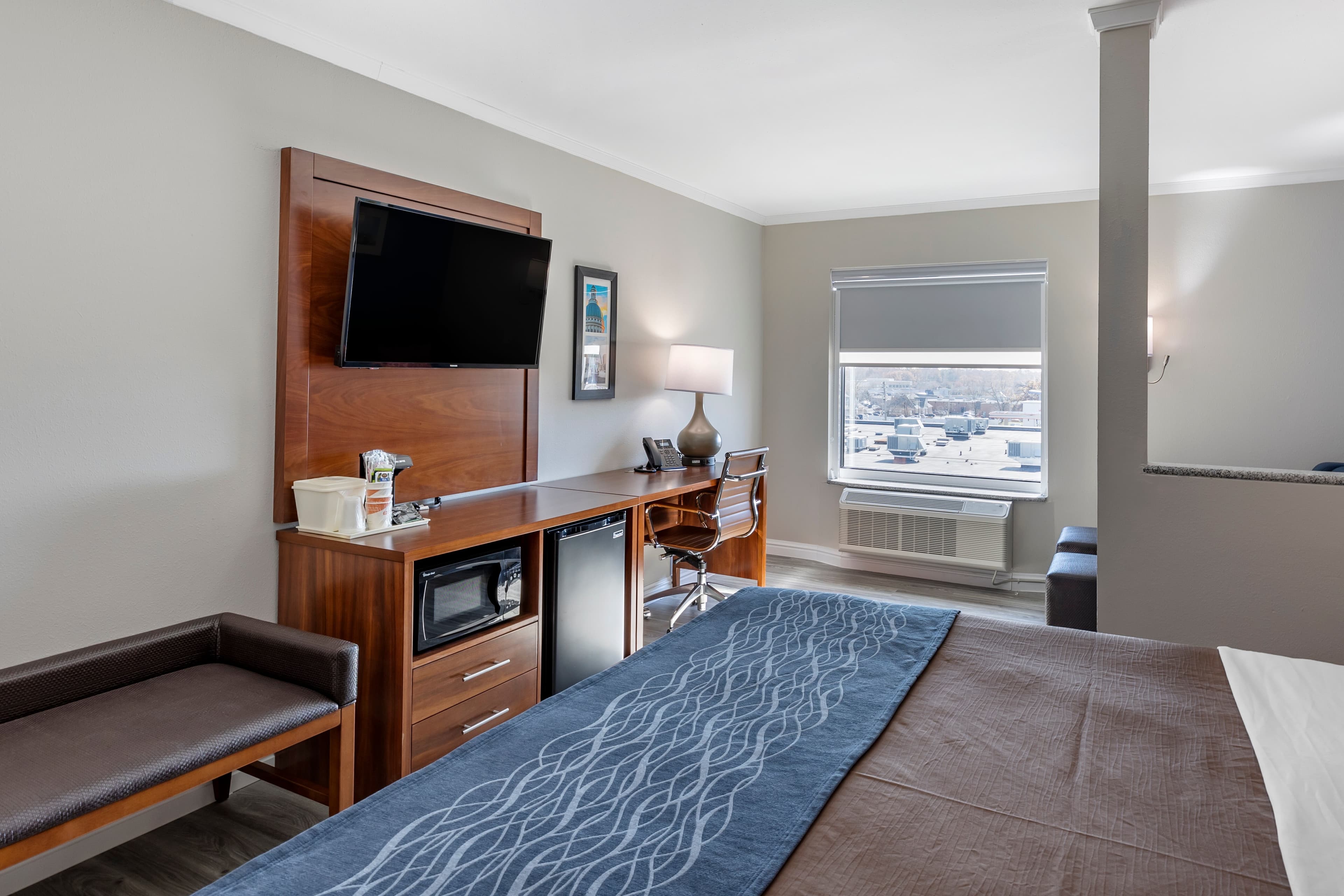 Comfort Suites St. Louis - Sunset Hills - Image 5