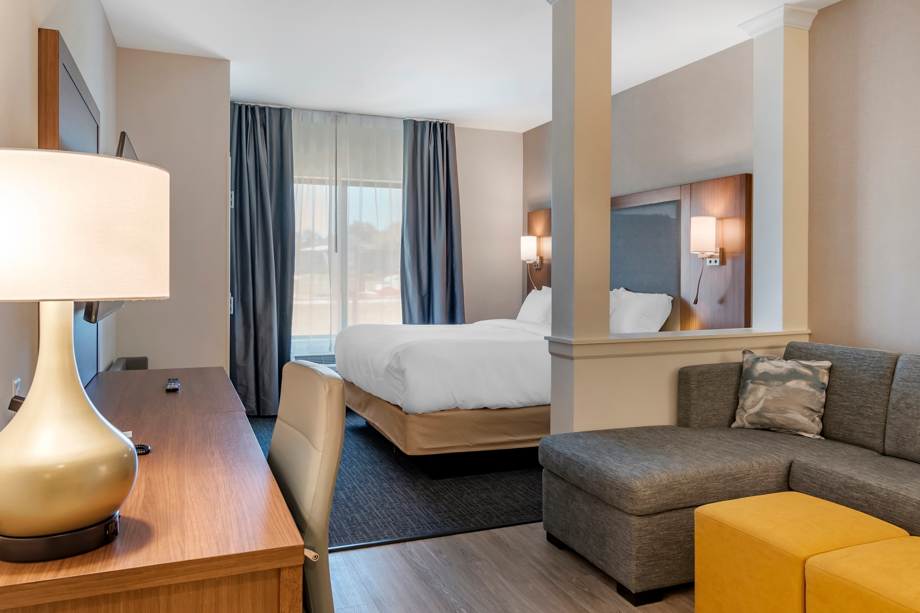 Comfort Suites Grandview - Kansas City — 7