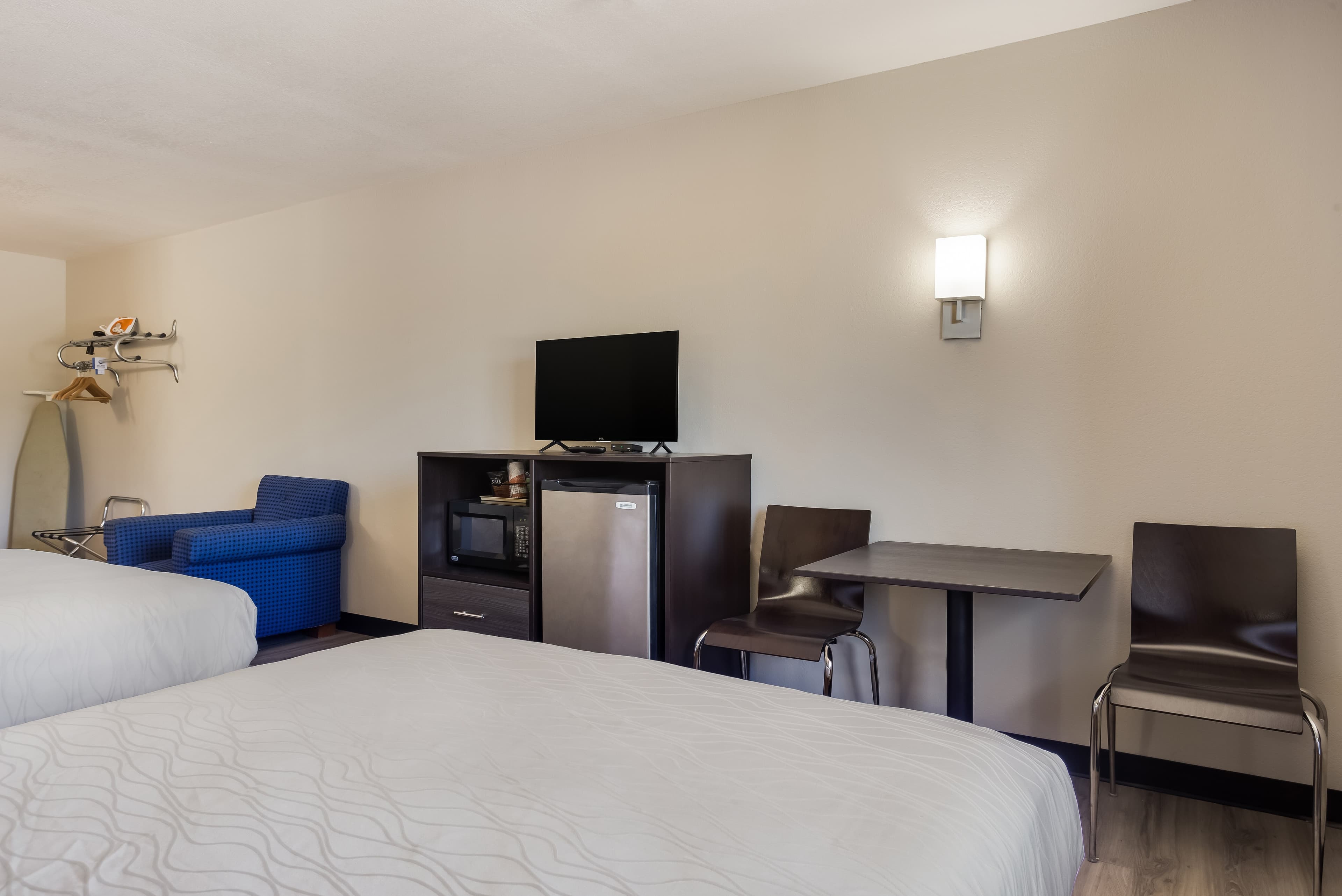 Rodeway Inn Branson, Brick House — 13