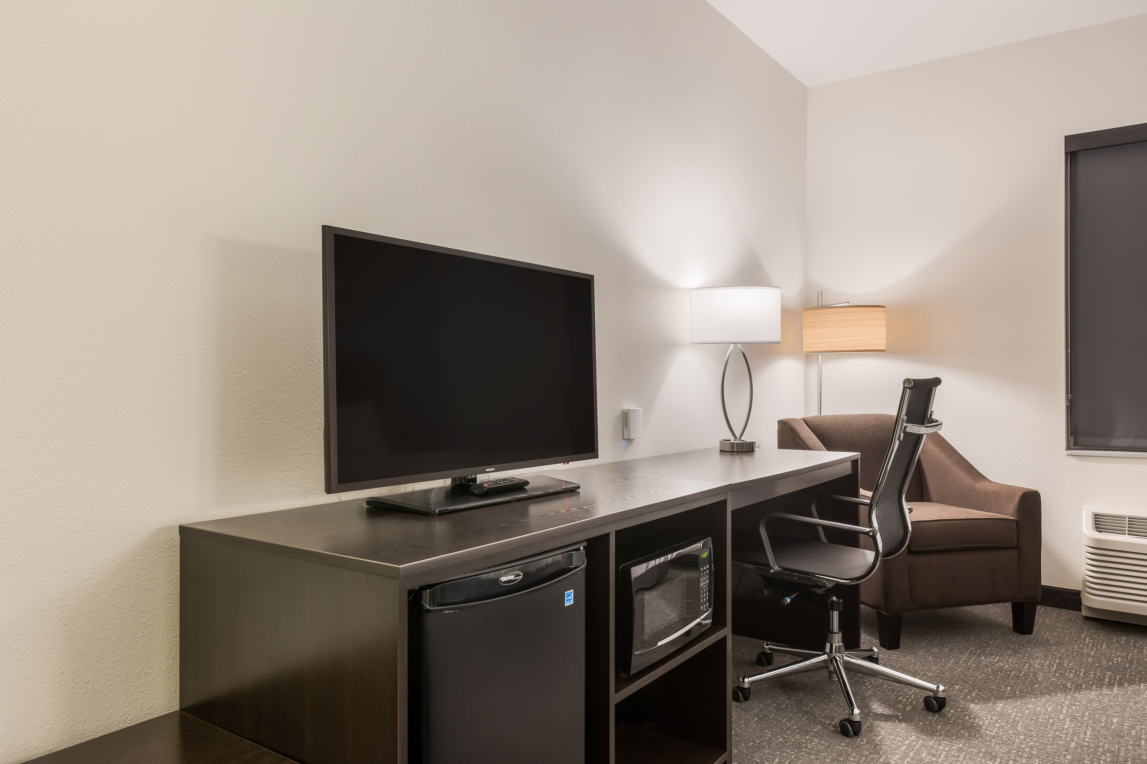 Sleep Inn & Suites Webb City — 38
