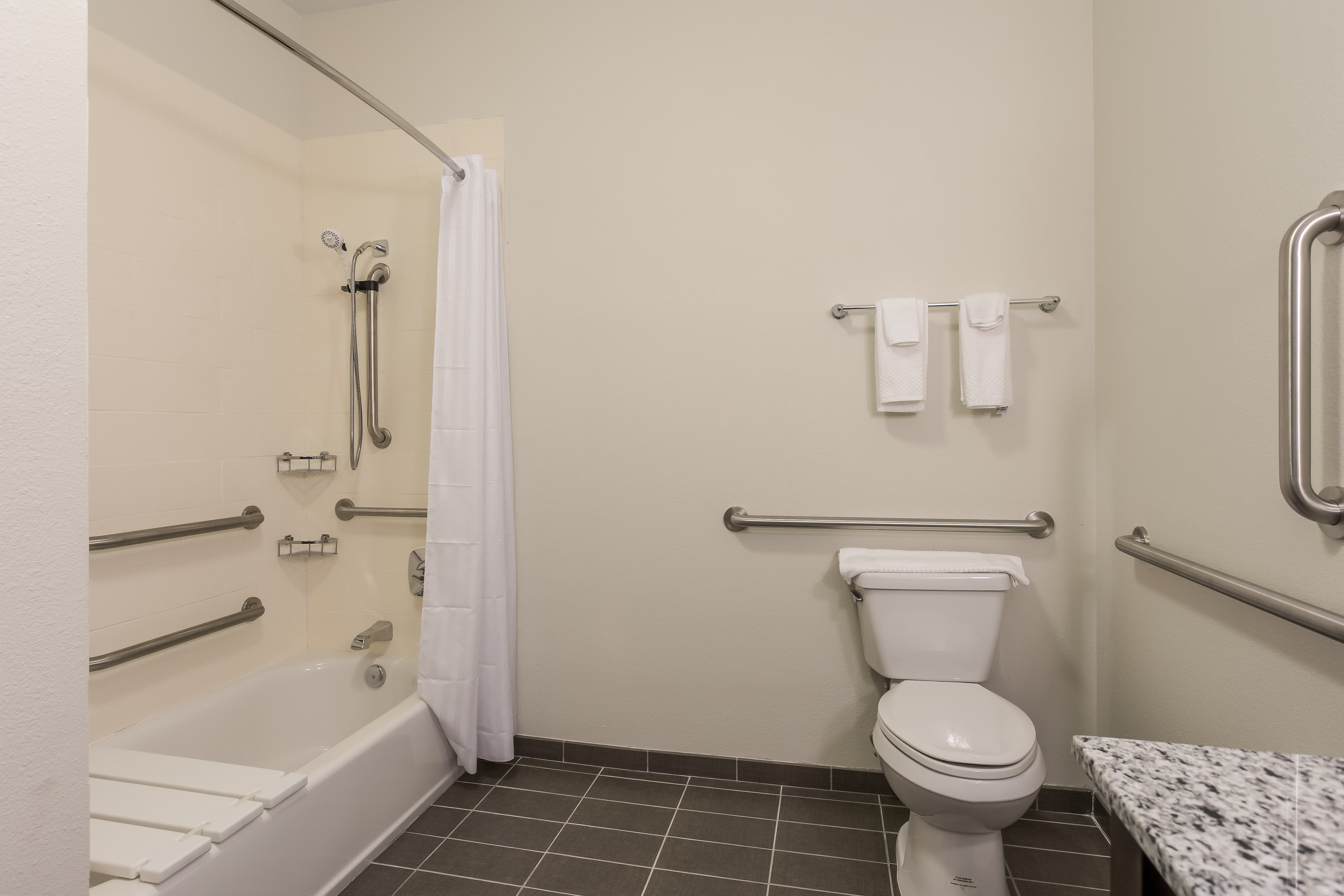Sleep Inn & Suites Webb City — 20