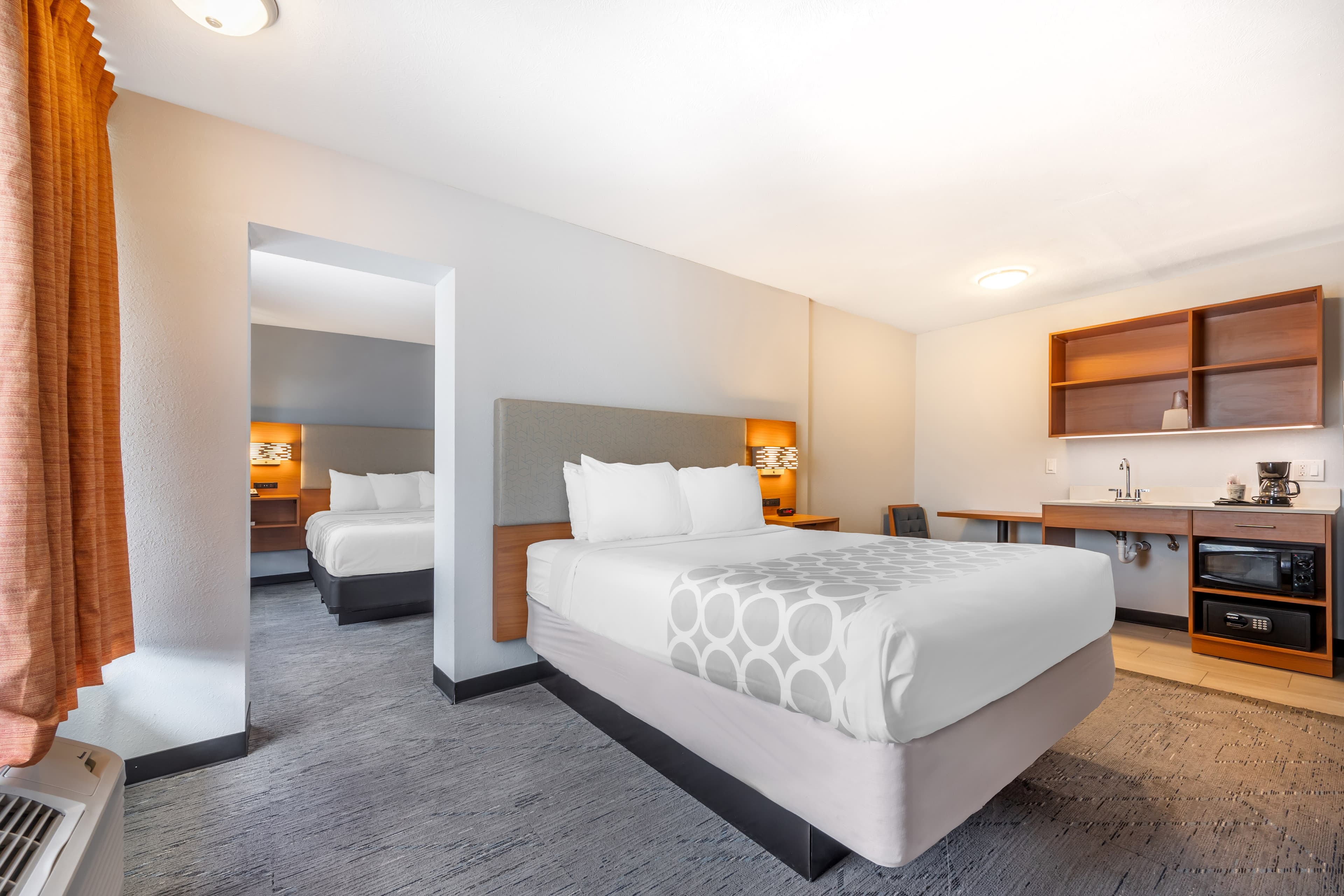 Suburban Studios Branson On The Strip — 21