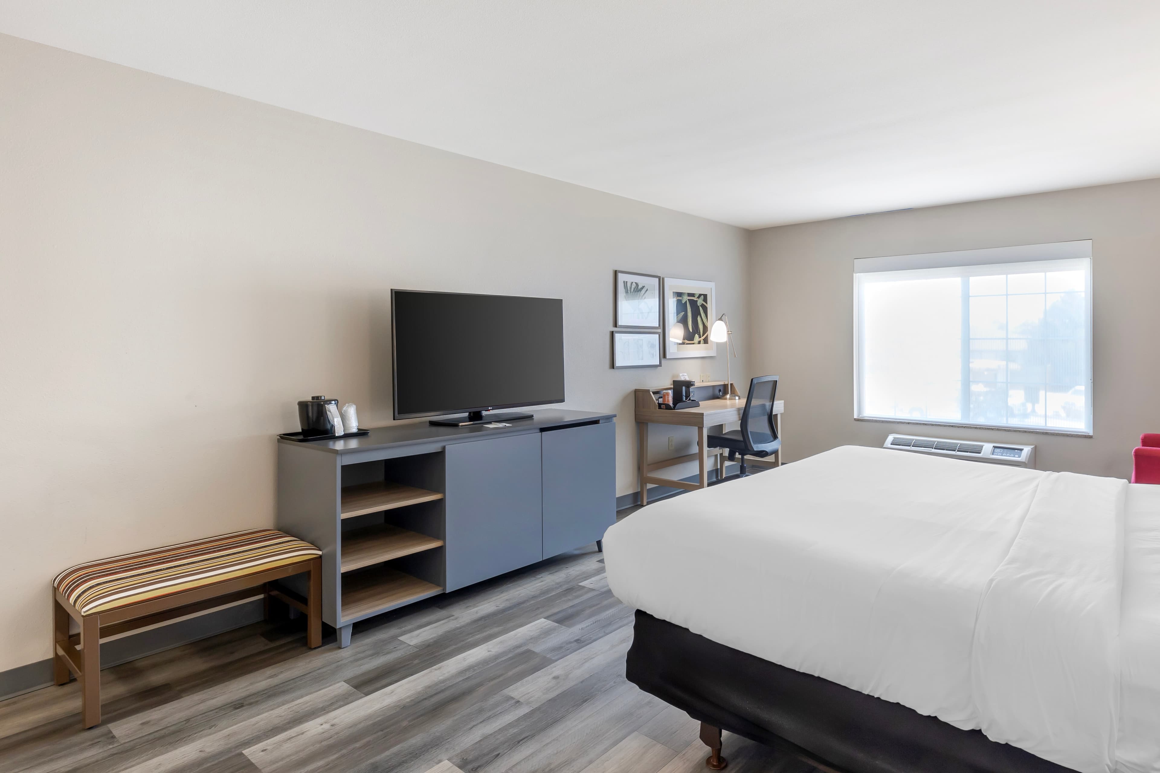 Country Inn & Suites by Radisson, St. Peters, MO — 8