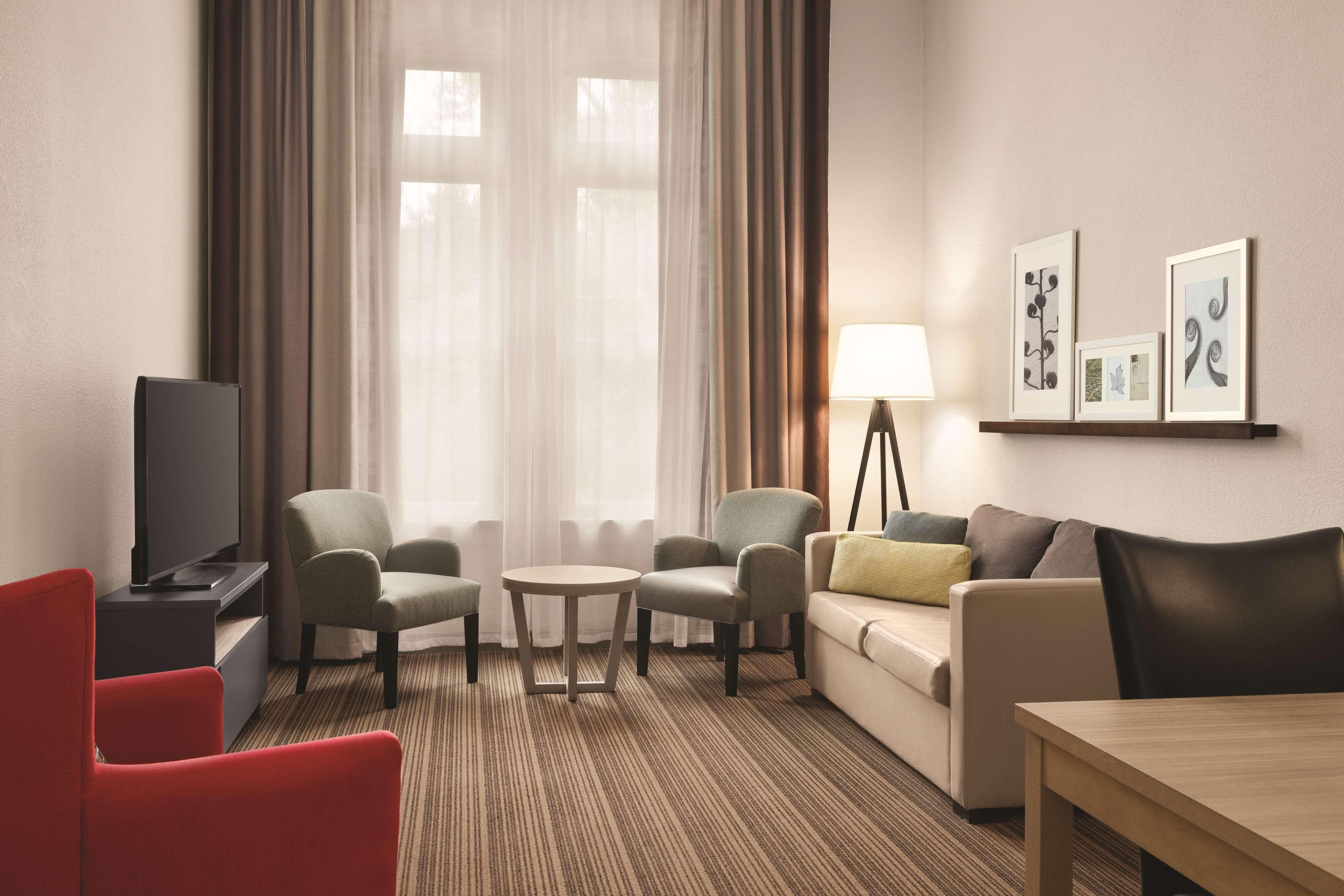 Country Inn & Suites by Radisson, St. Charles Historic District — 9