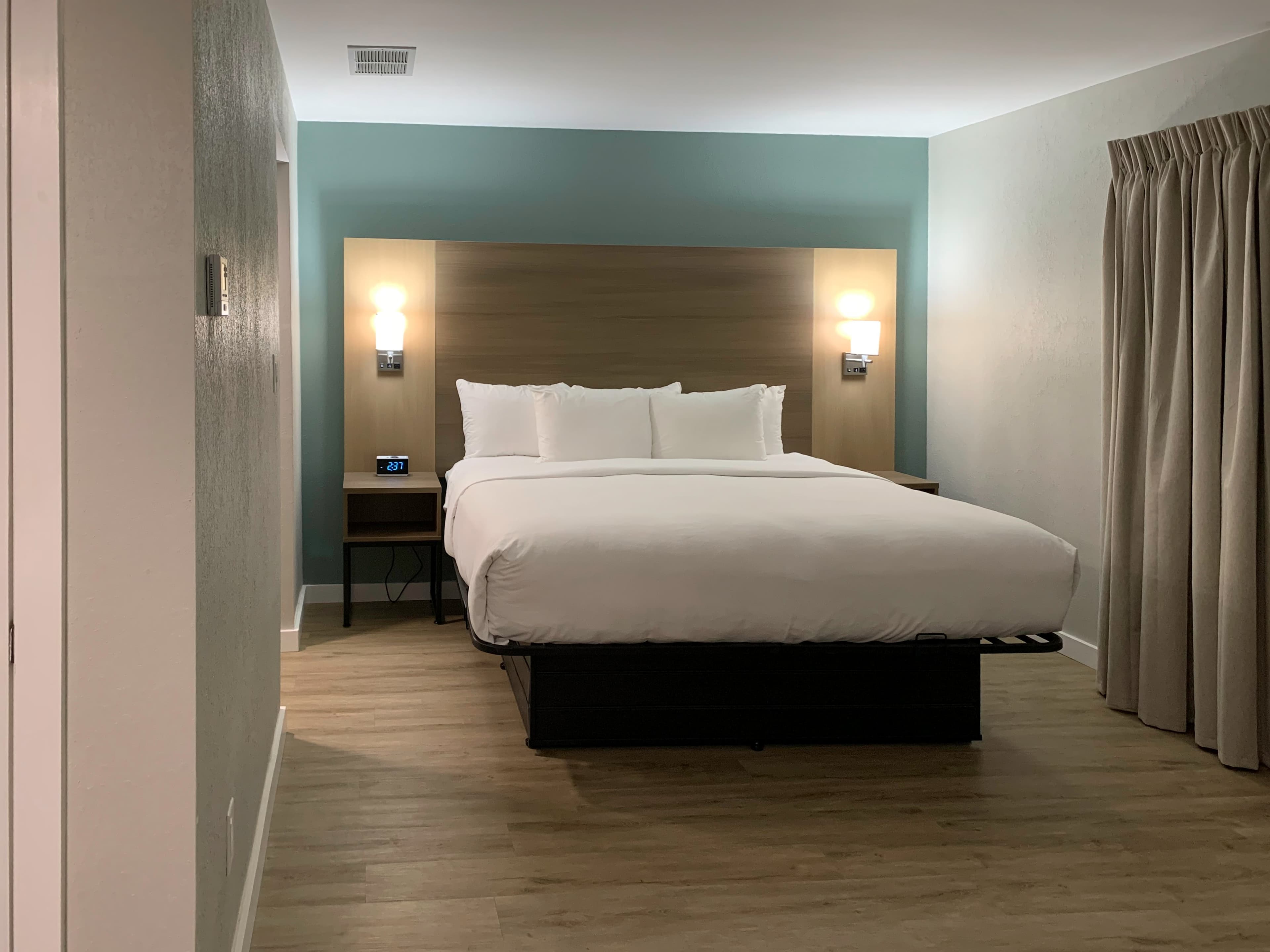 MainStay Suites Springfield South - Battlefield Rd — 11