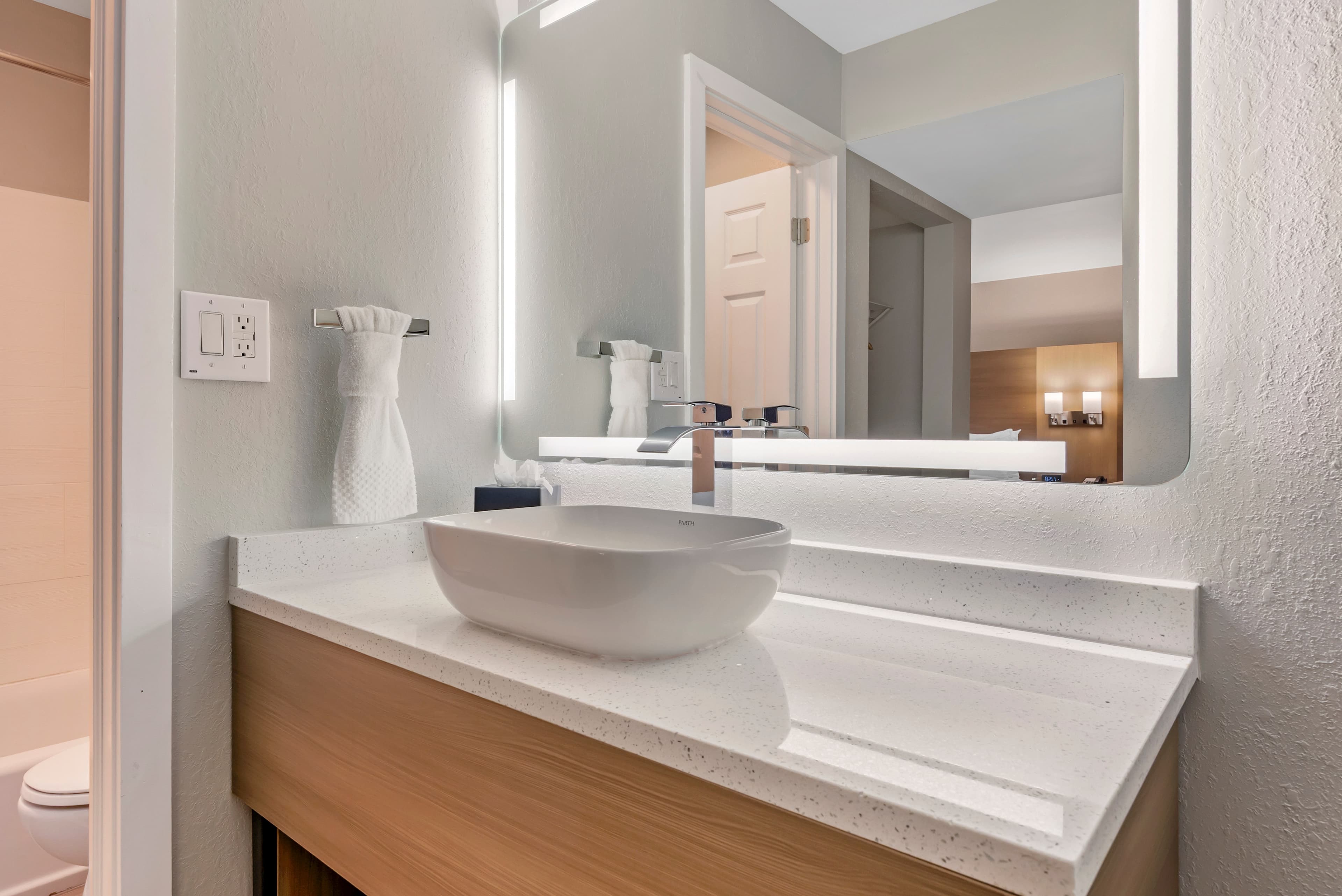 MainStay Suites Springfield South - Battlefield Rd — 6