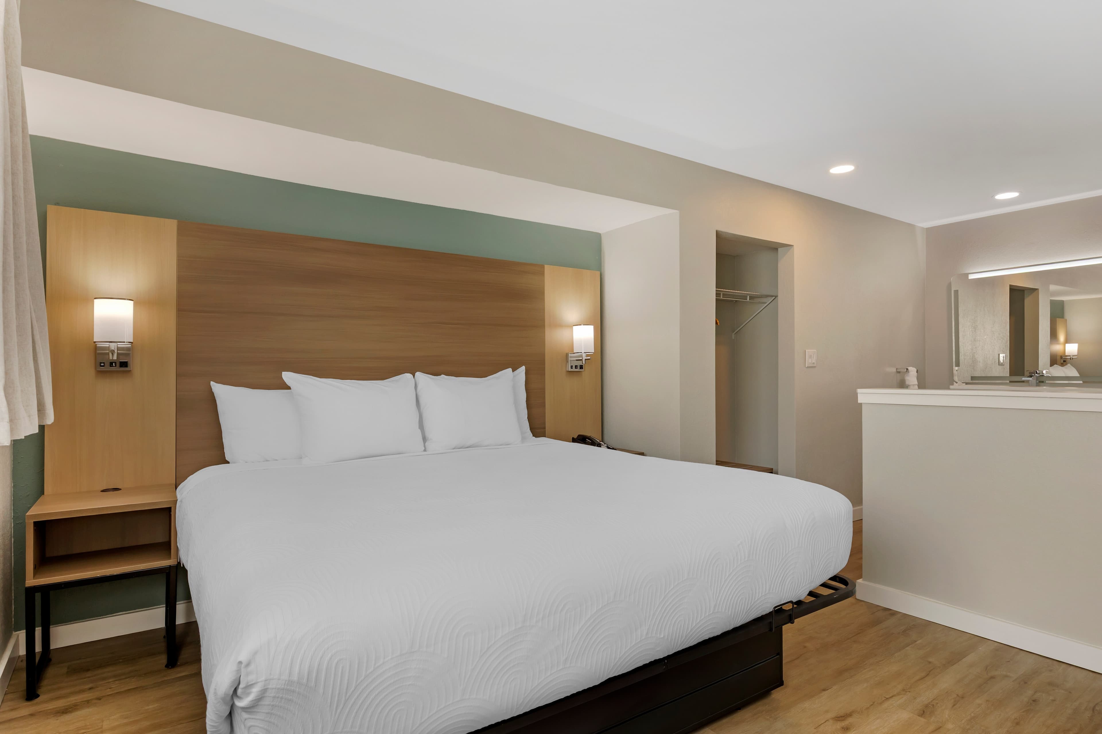 MainStay Suites Springfield South - Battlefield Rd — 22