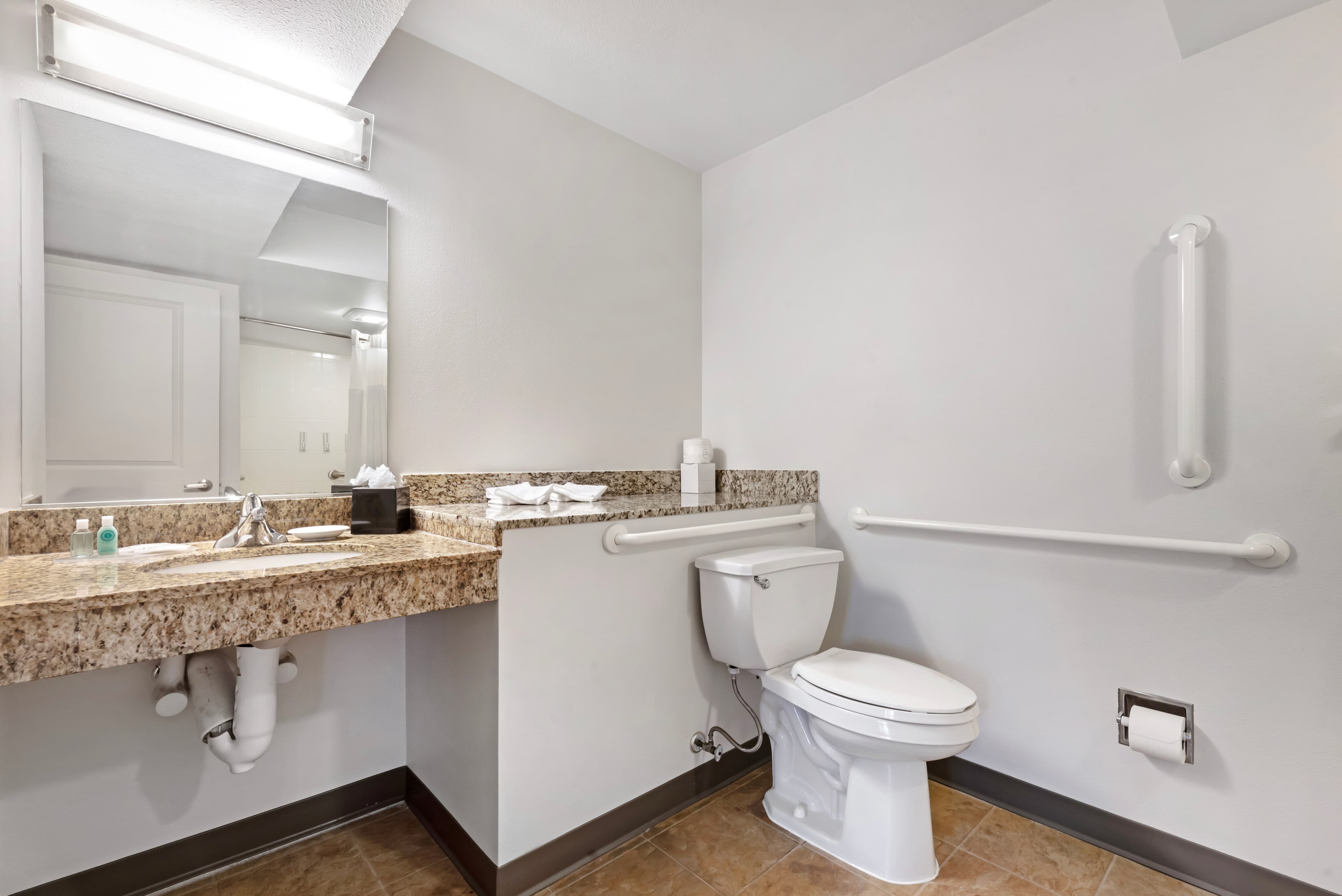 MainStay Suites St. Louis - Galleria — 8