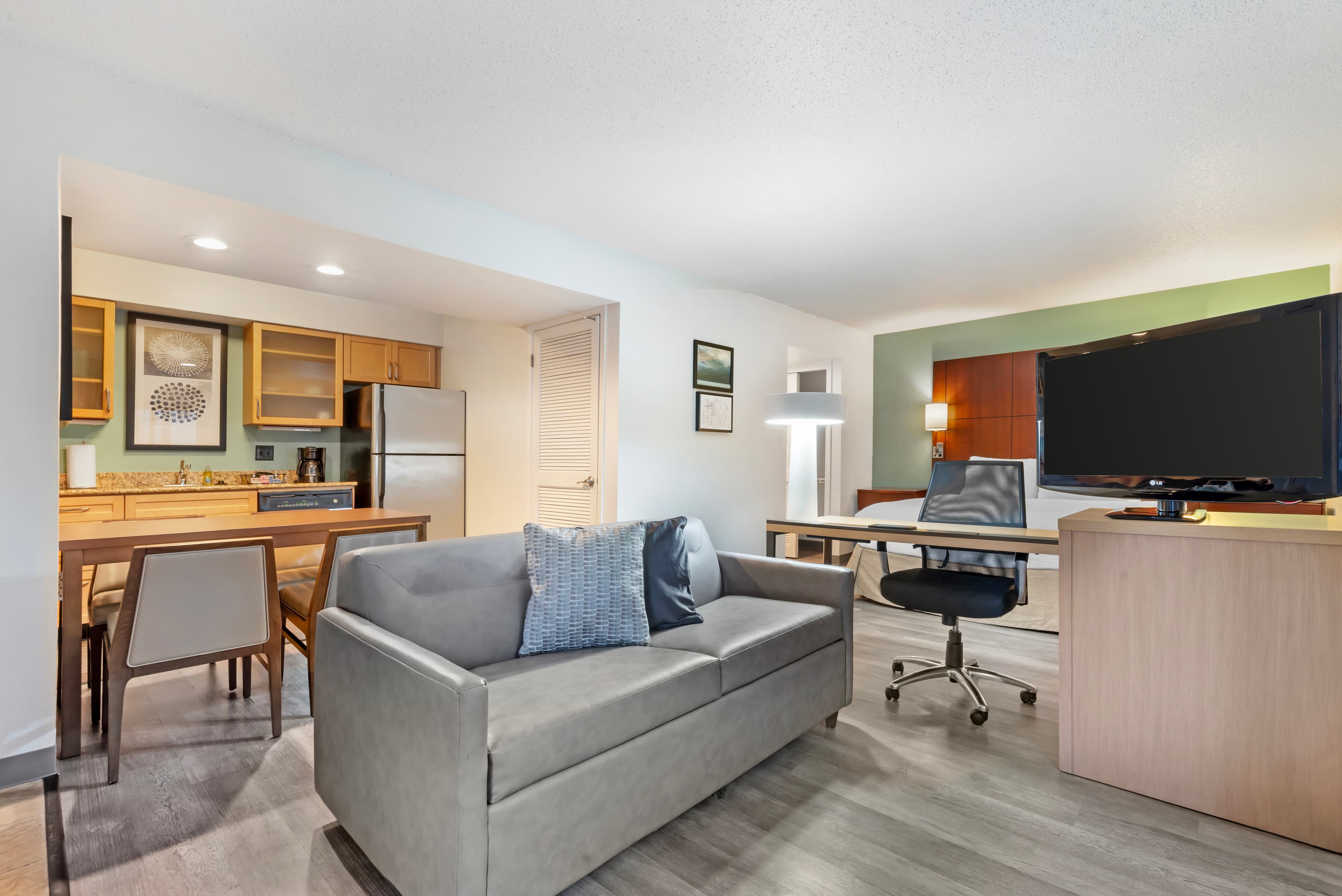 MainStay Suites St. Louis - Galleria — 18