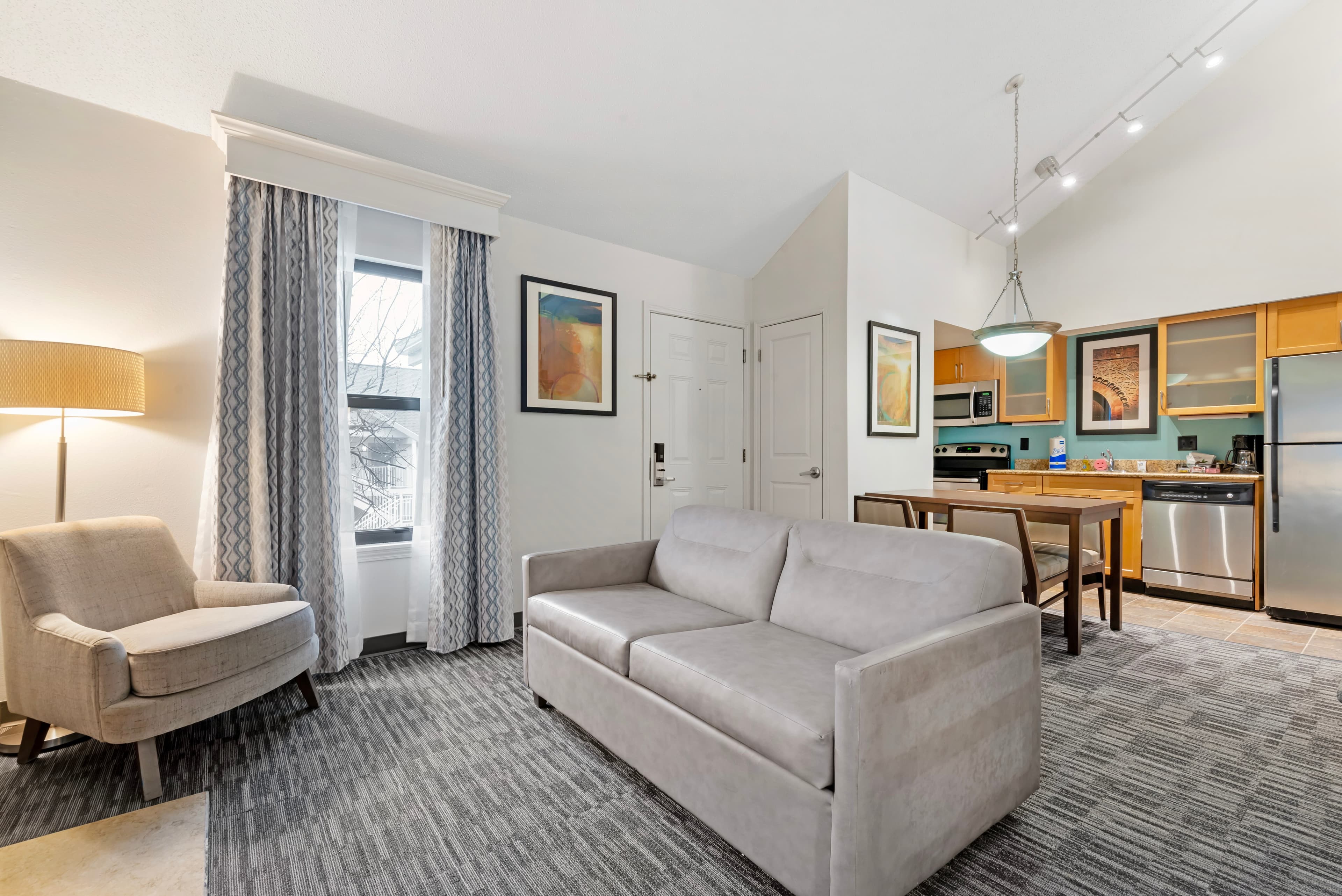 MainStay Suites St. Louis - Galleria — 24