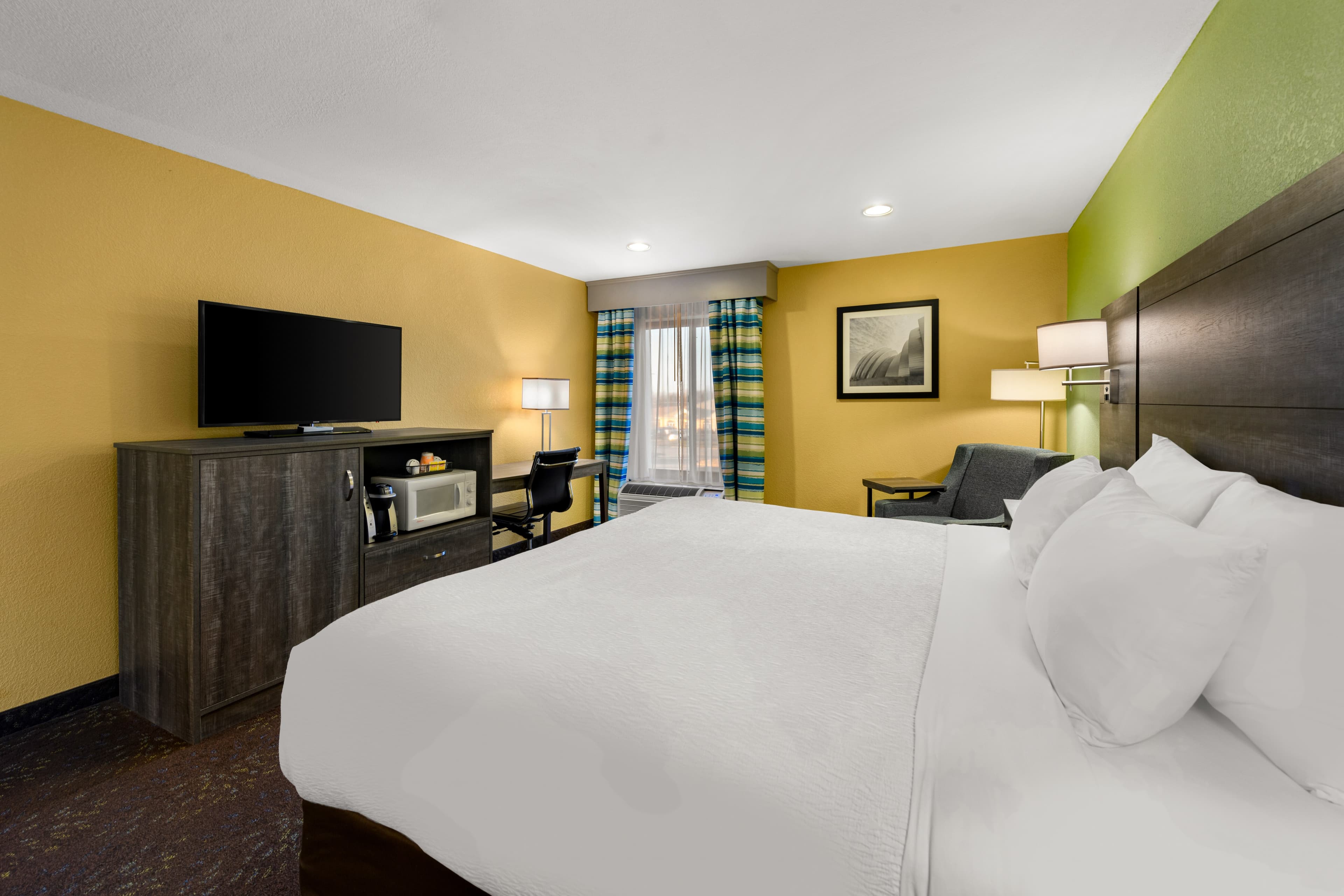 Quality Inn Warrensburg - Image 4