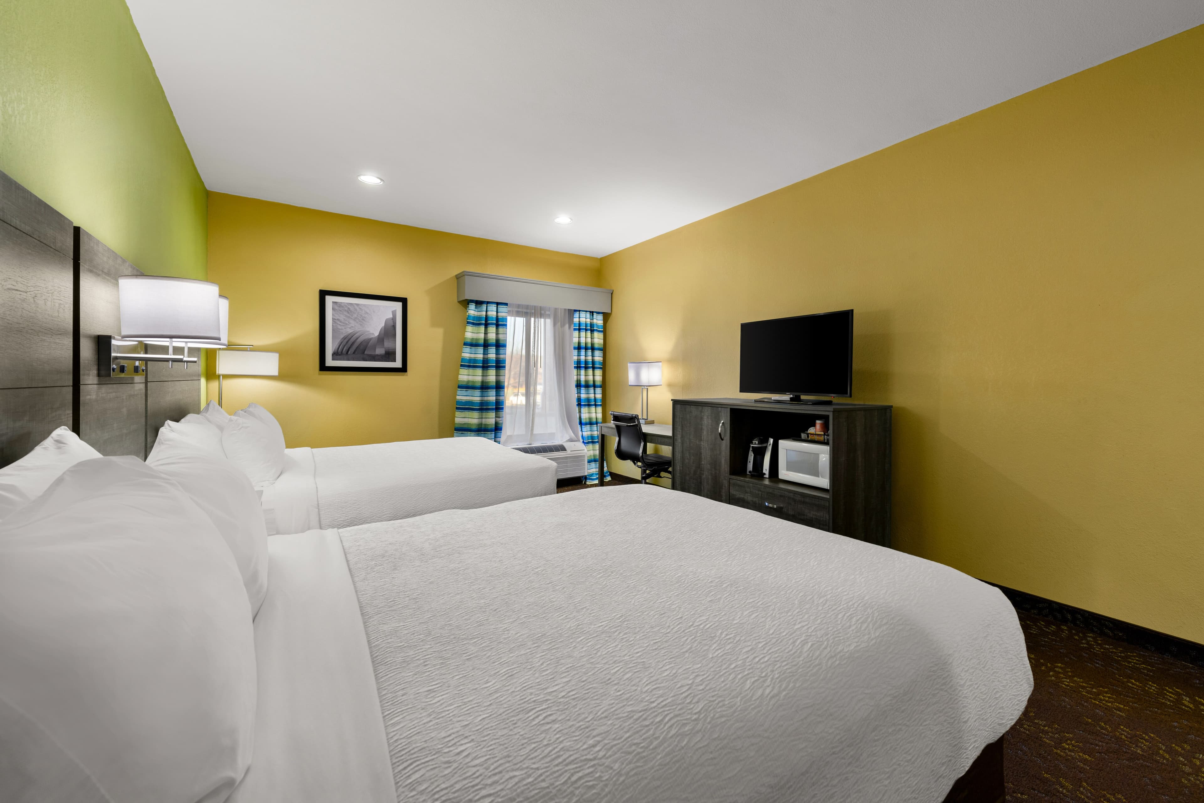 Quality Inn Warrensburg — 9