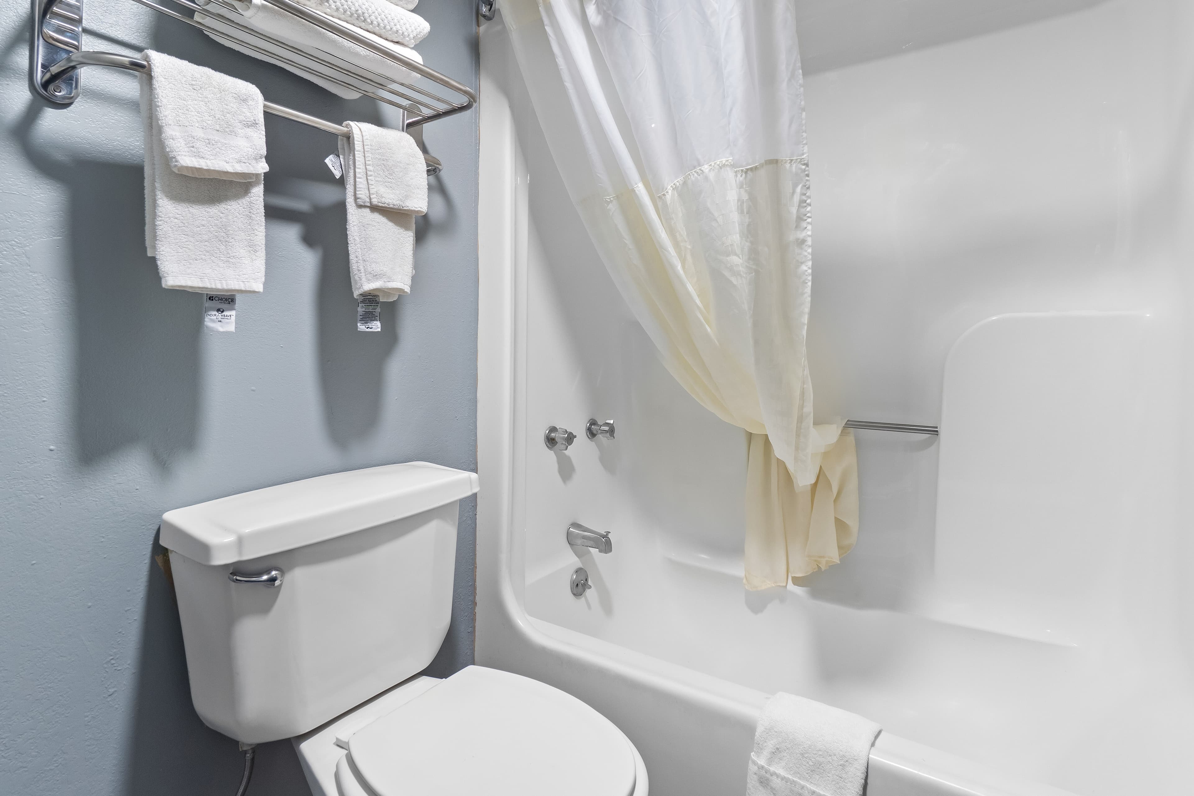Econo Lodge Kennett — 12