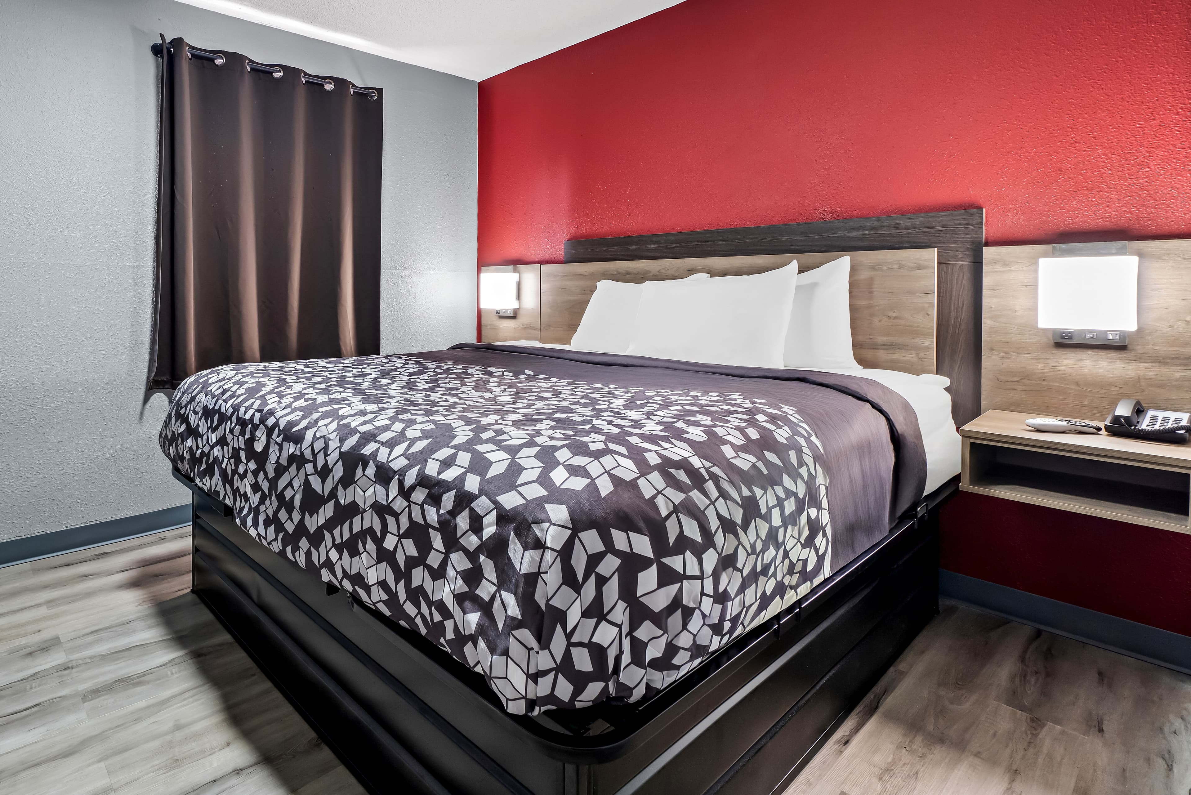 Econo Lodge Kennett — 35