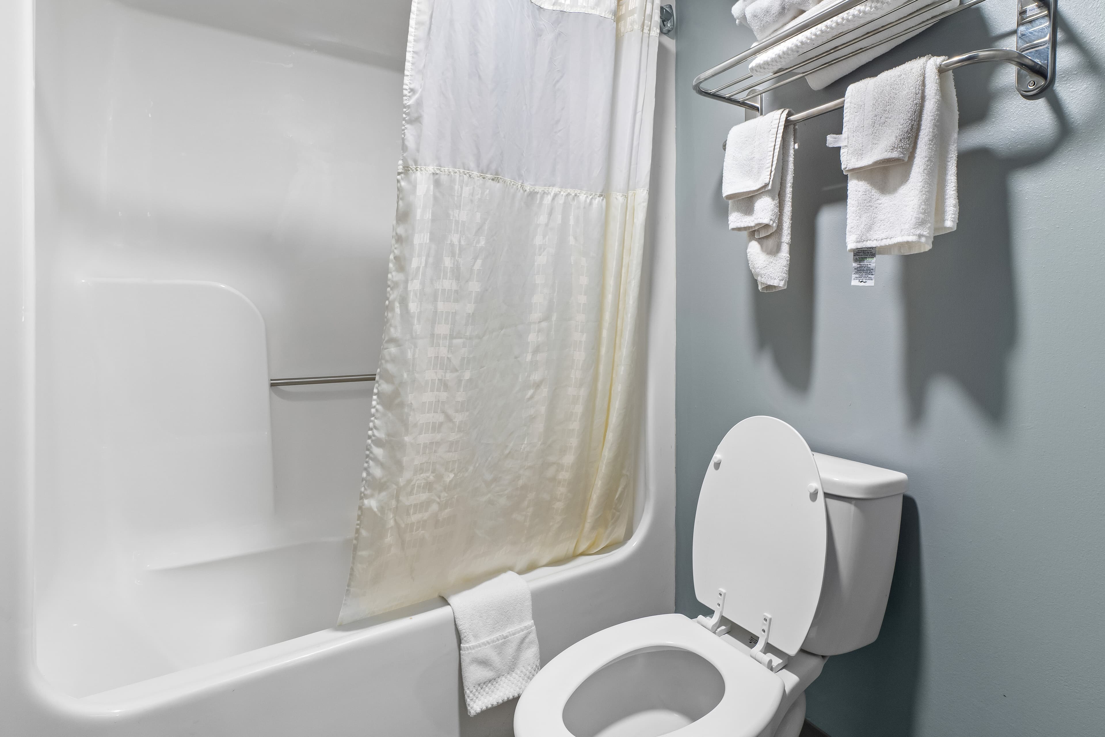 Econo Lodge Kennett — 40