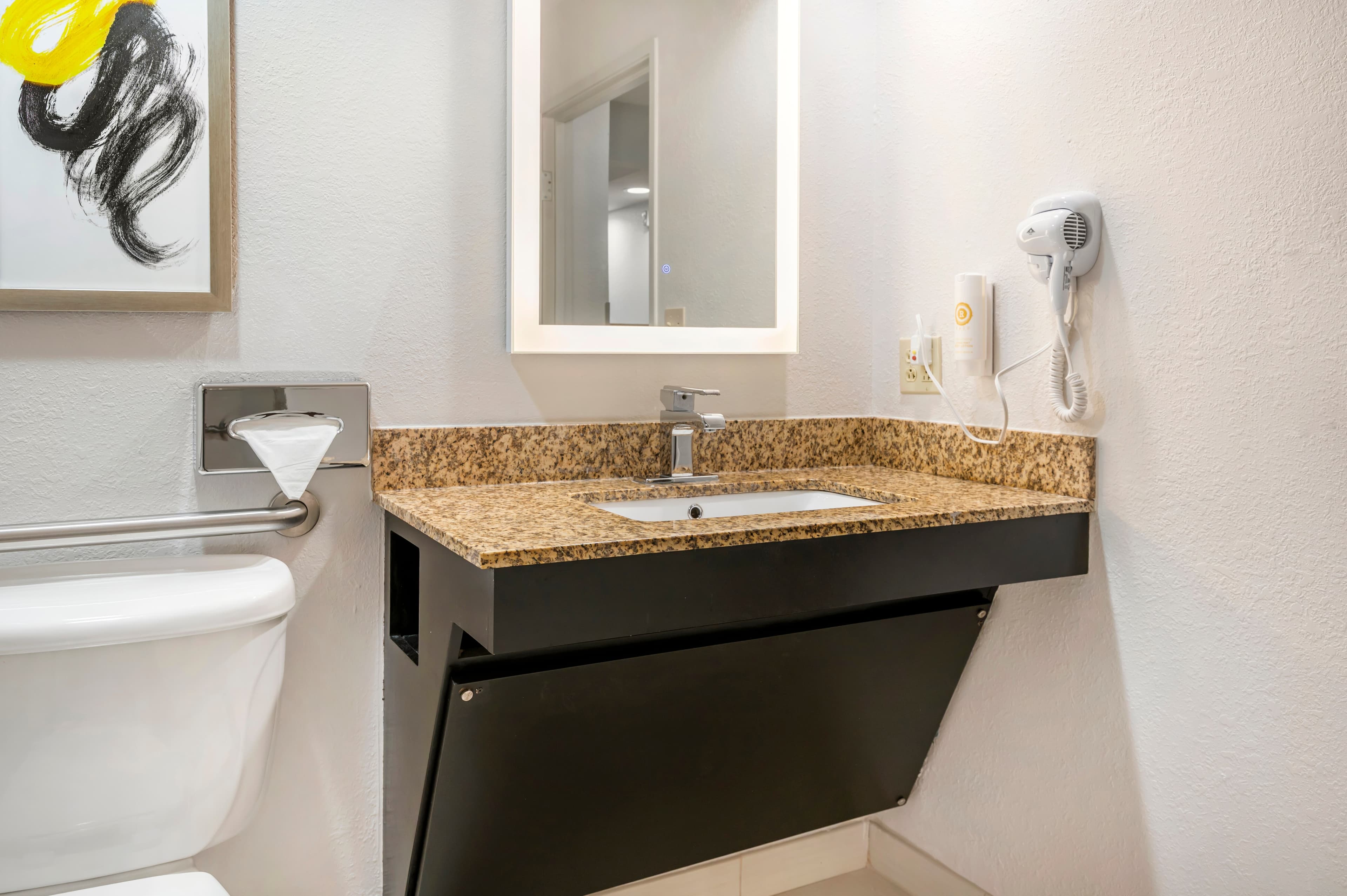 Comfort Inn & Suites Saint Louis Lafayette Square — 11
