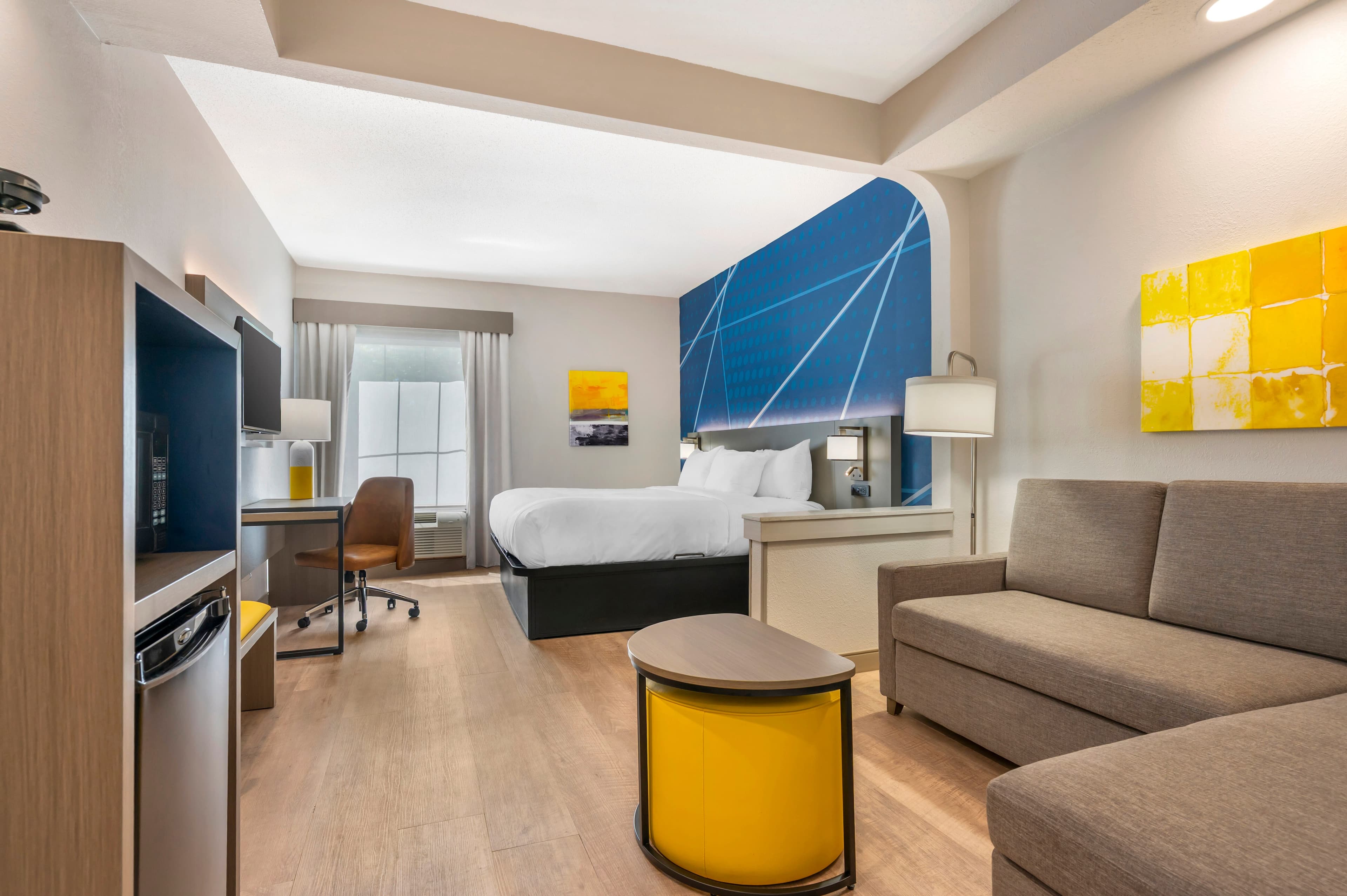 Comfort Inn & Suites Saint Louis Lafayette Square — 12