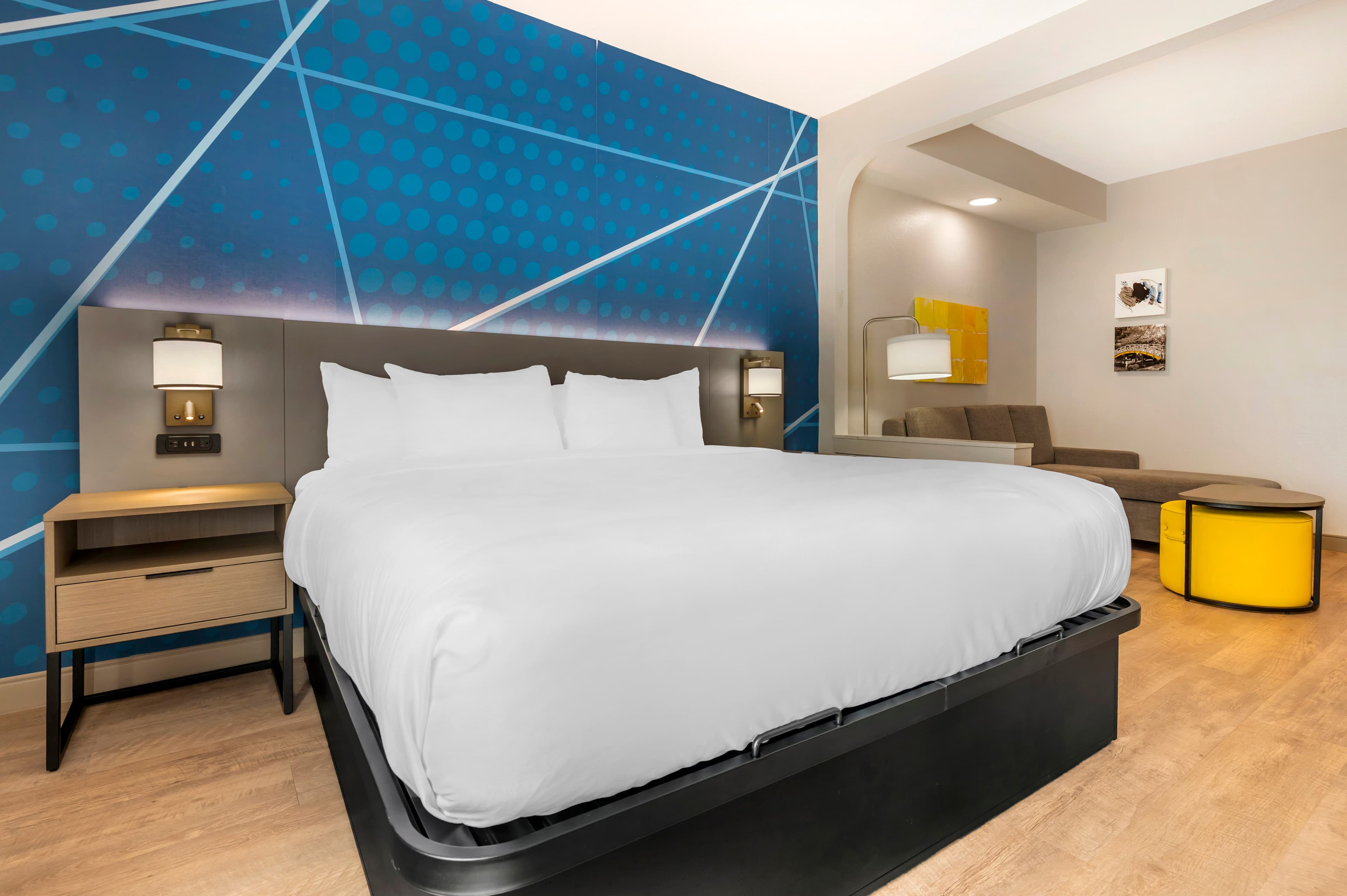 Comfort Inn & Suites Saint Louis Lafayette Square — 13