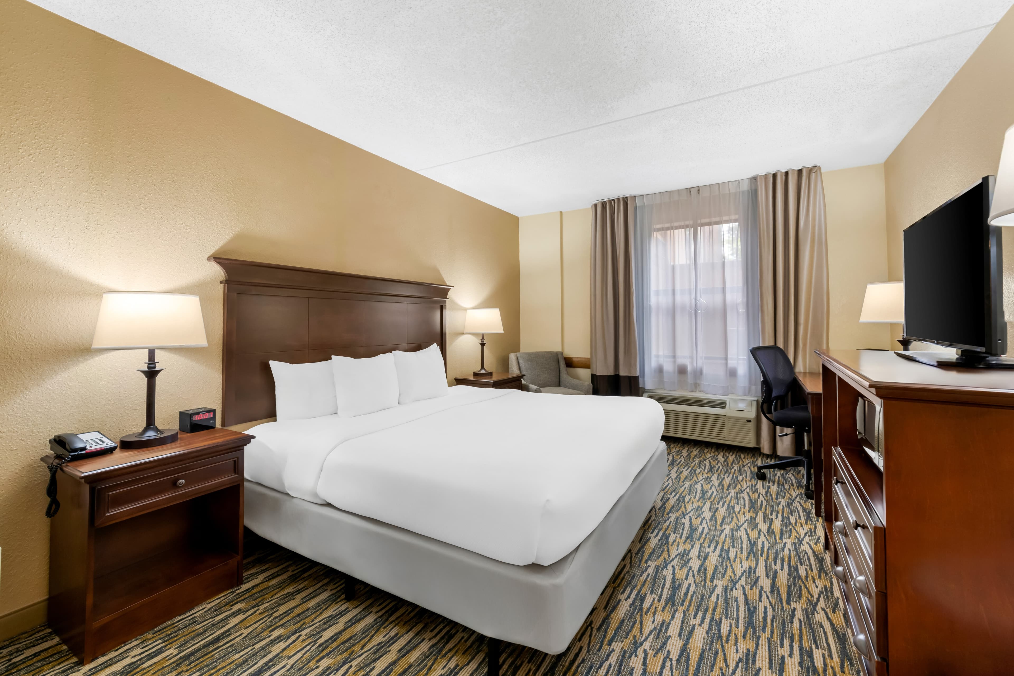 Comfort Inn & Suites Branson Meadows — 2