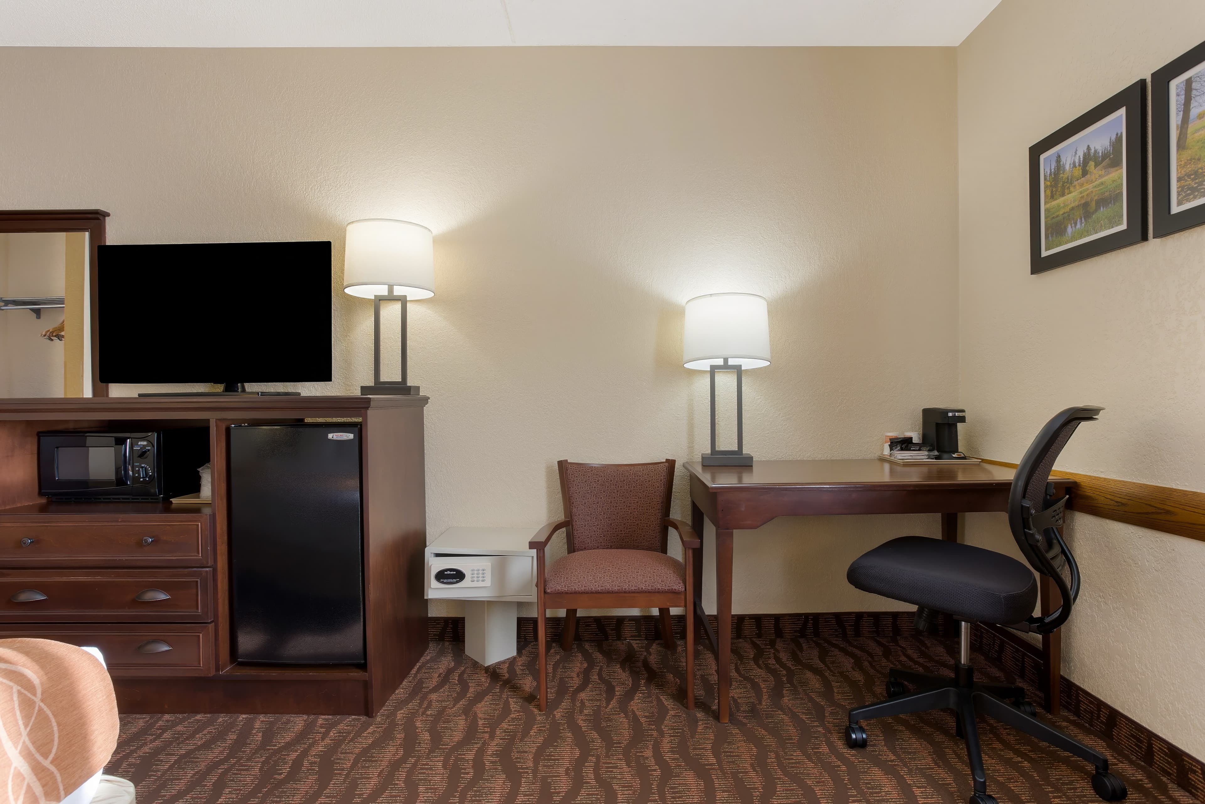 Comfort Inn & Suites Branson Meadows - Image 4
